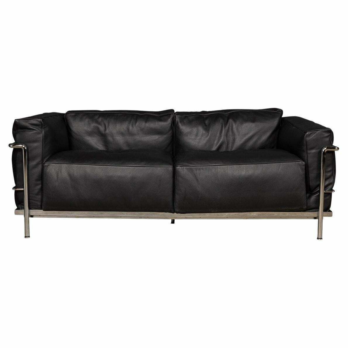 3 Fauteuil Grand Confort, Grand Modèle, Deux Places Cassina Sofa. Le Corbusier