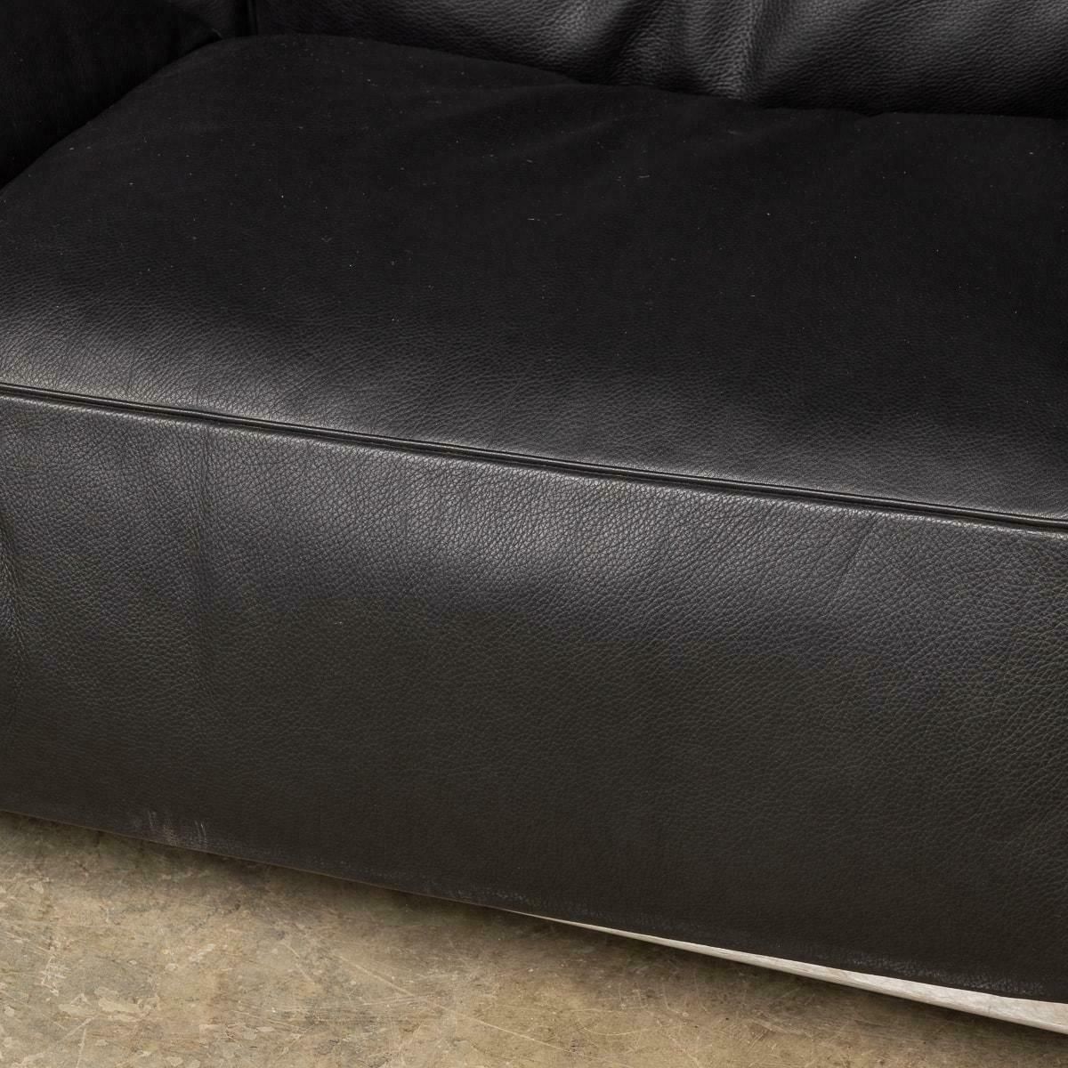 3 Fauteuil Grand Confort, Grand Modèle, Deux Places Cassina Sofa. Le Corbusier photo vintage