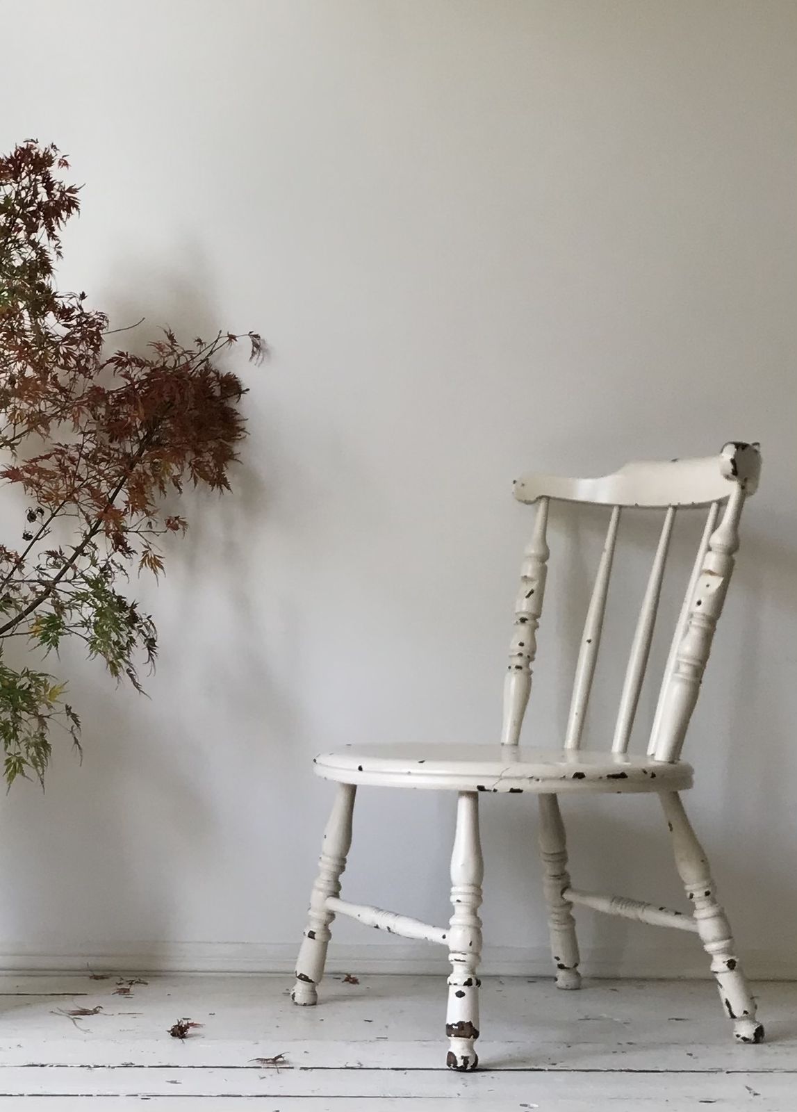 Large Low Antique Fireside White Chippy Paint Penny Ibex Chair photo Furniture