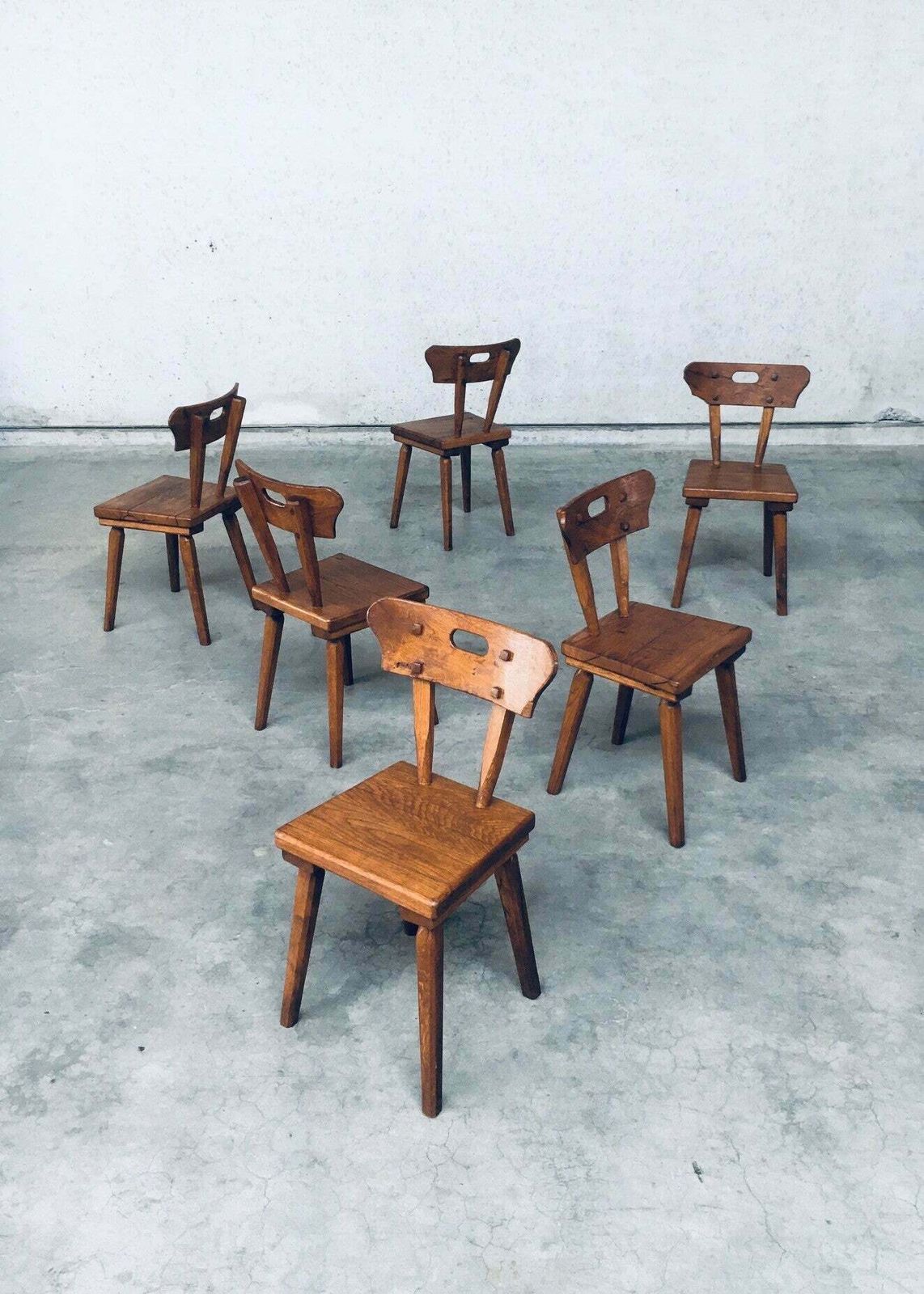 Handgemaakt Volkskunst Rustiek Eiken Eetkamerstoelen Set, Frankrijk, Ca. Jaren 1940 photo vintage