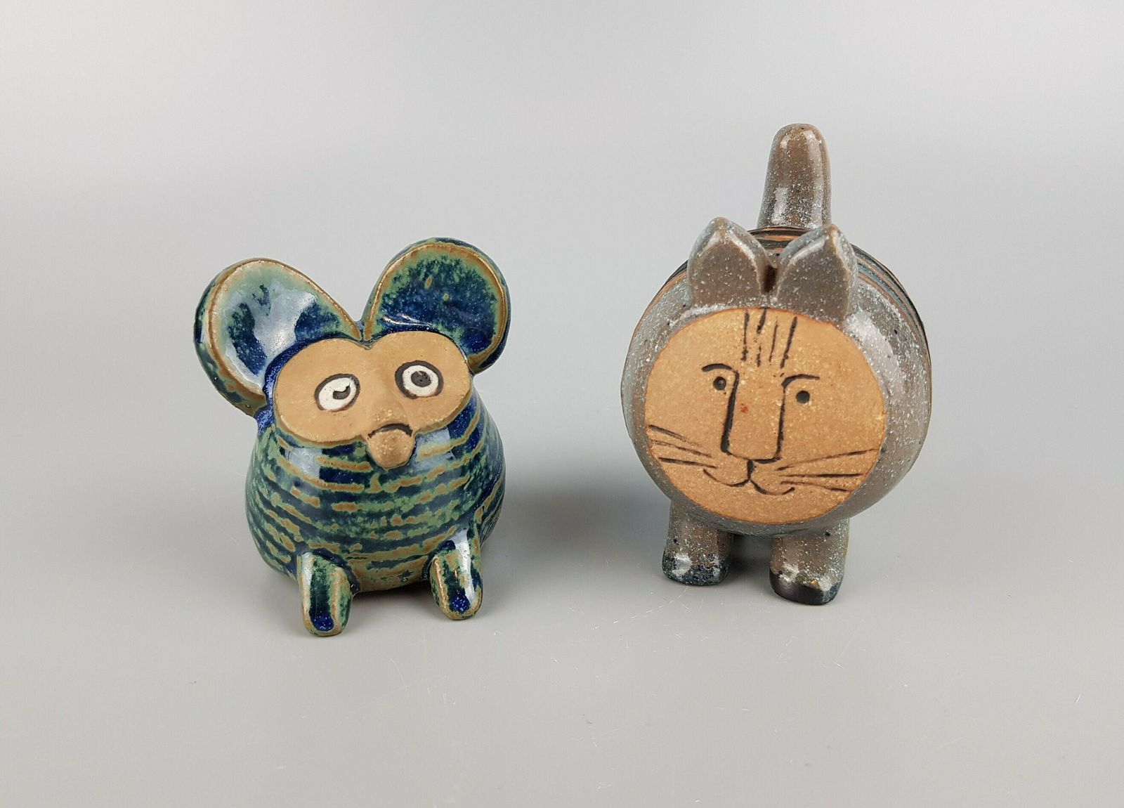photo furniture Vintage Spökmus (Ghost Mouse) Van Lisa Larson Uit De Menageri Serie Van Gustavsberg Studio Pottery, Zweden, 1965