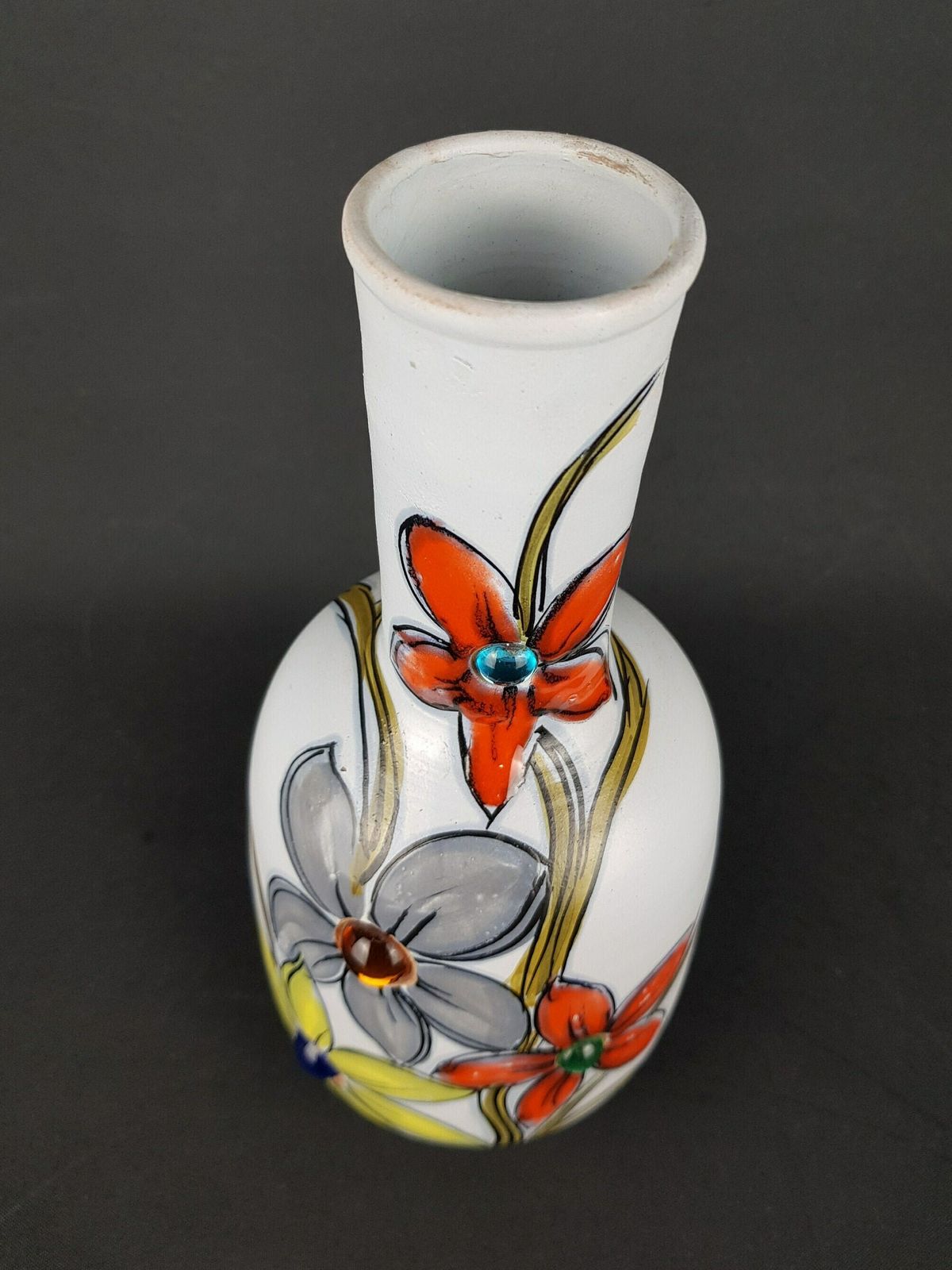 Vintage Witte Vaas Fratelli Fanciullacci 8226 Met Bloemen  En Steendecor, Jaren 1960–1970 photo for sale