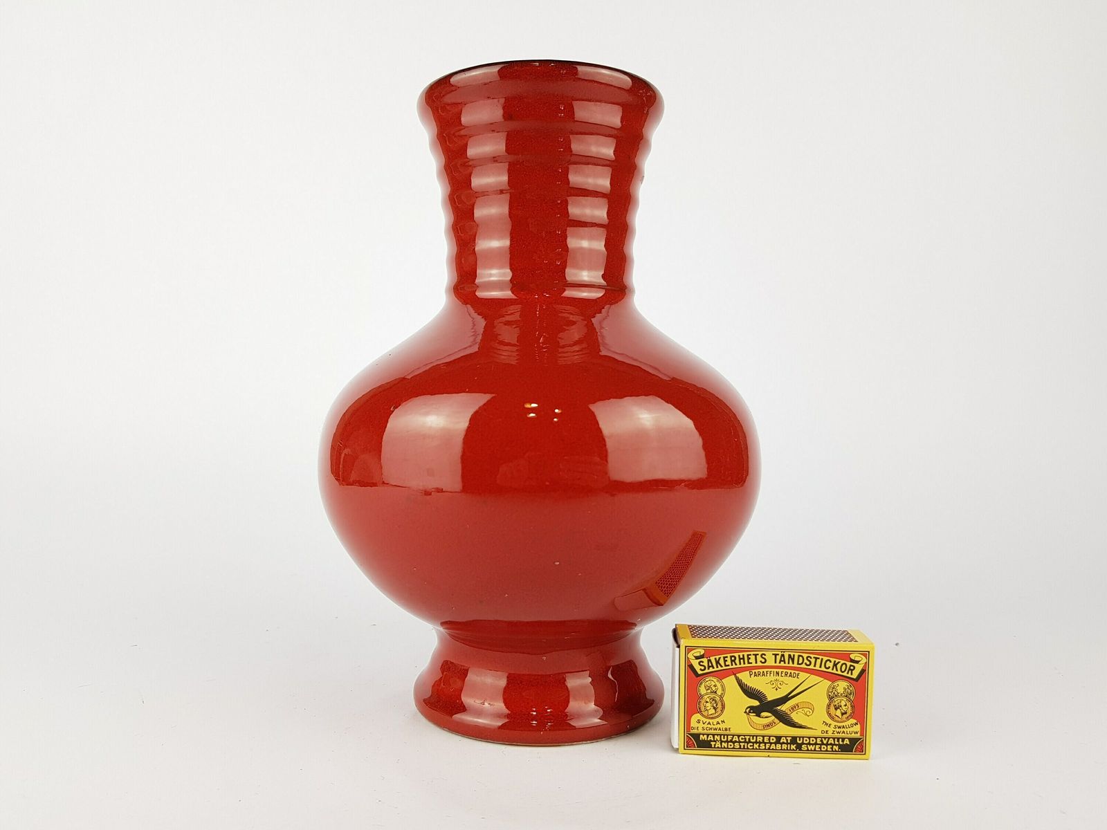 Vintage Marei Keramik Red Fat Lava Vase 7104 West German Pottery 1970s photo furniture