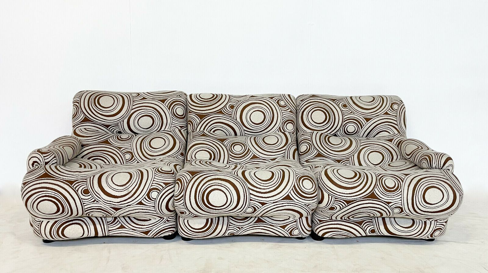 Mid Century Modern Italian Seating Set By Emilio Guarnacci & Felix Padovano photo furniture
