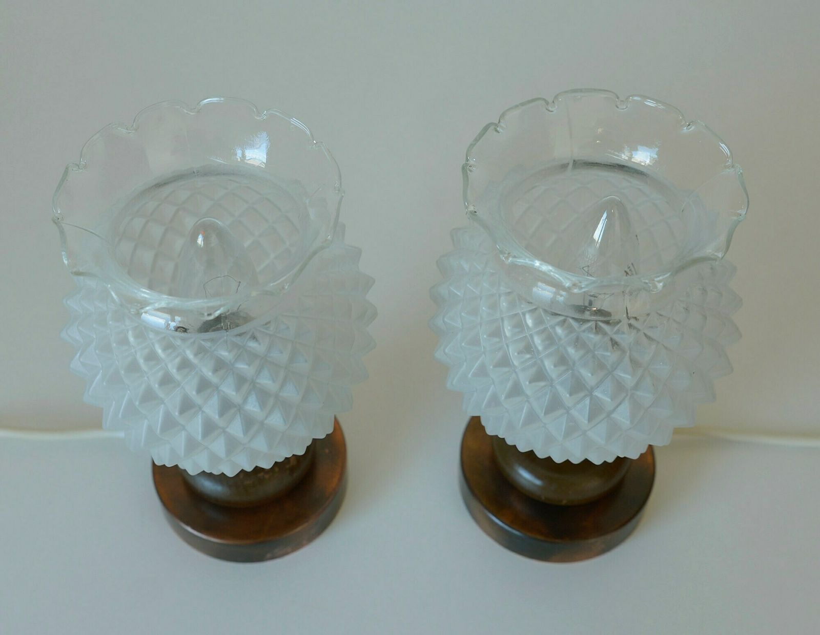 Pair Of Charming Desk Lamp / Vintage Bedside Lamps / Wood And Copper Table Lamps / Pineapple Glass Shade photo 191.0