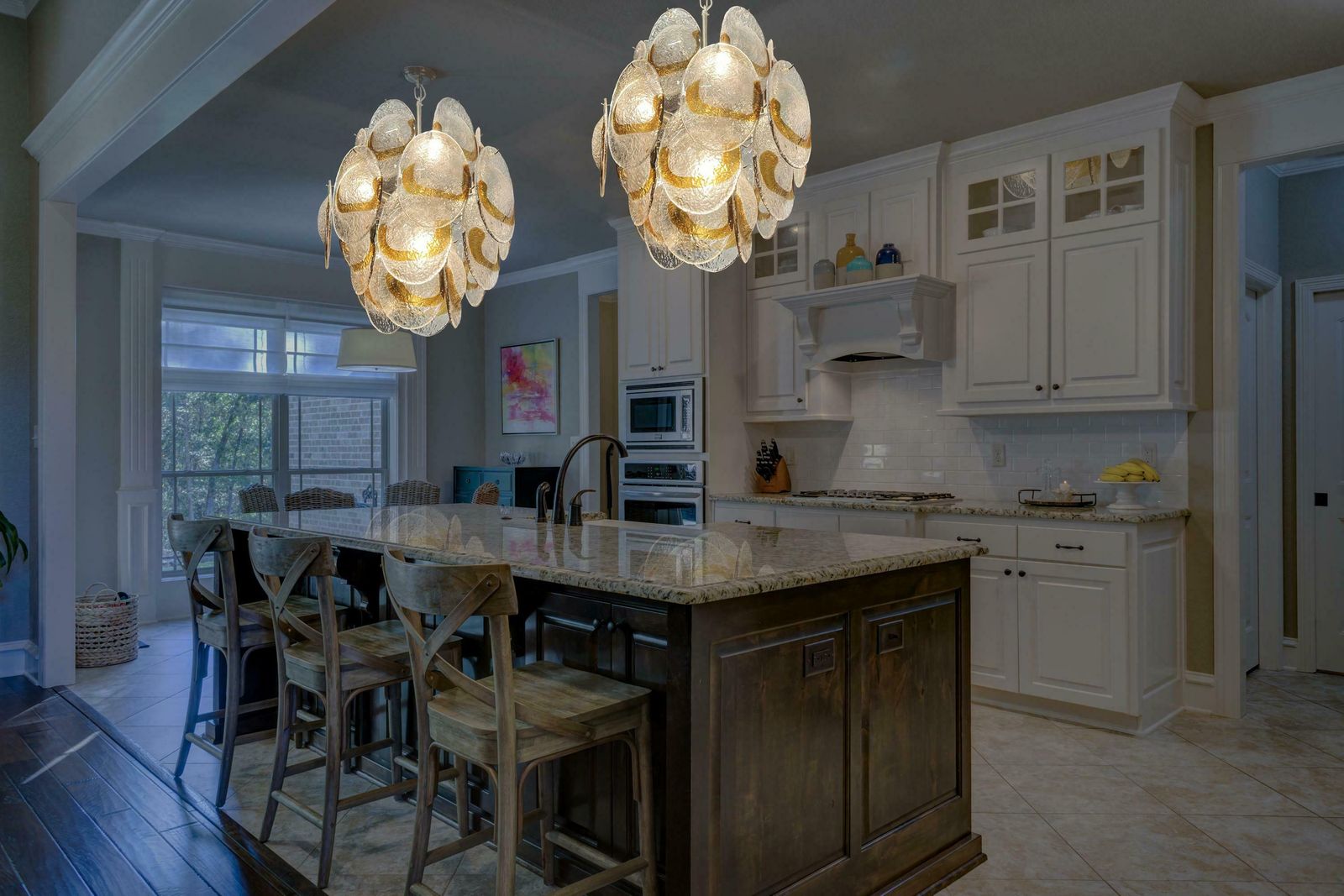 photo for sale Elegant Vintage Italian Murano Chandelier   24 Clear And Amber