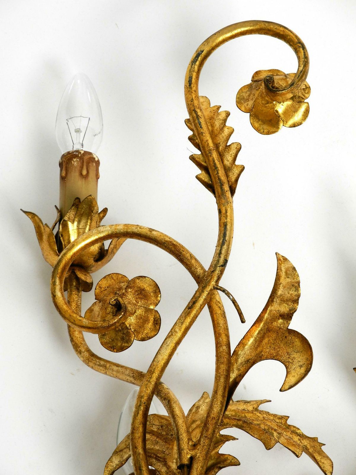 photo furniture Beautiful Xl 1960s Italian Gold Plated Wall Lamp With Four Sockets