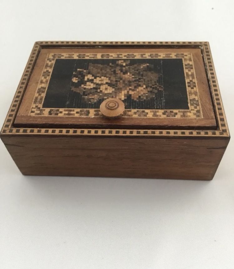 Pretty Tunbridgeware Rosewood Trinket Box C1880