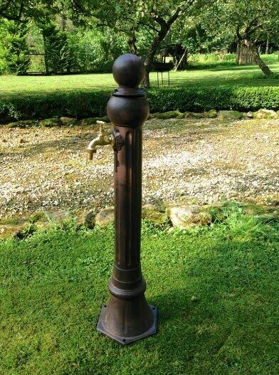 photo for sale Water Column Water Pump Cast Iron Garden Fountain Rustic Antique H.97 Cm