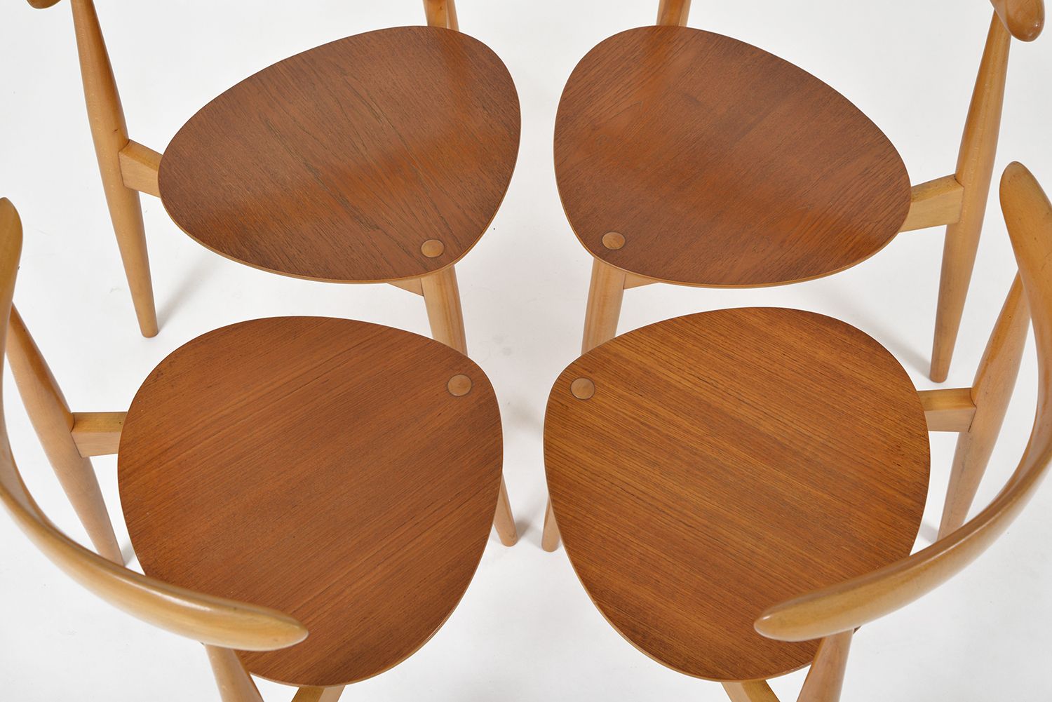 Furniture 1950s Set 4 Fh4103 Heart Dining Chairs By Hans Wegner For Fritz Hansen Denmark photo