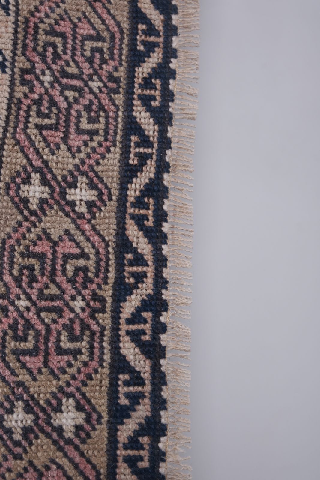 Vintage Turkish Konya Taspinar Rug With Venetian Renaissance Style 4' X 6'9'' photo for sale
