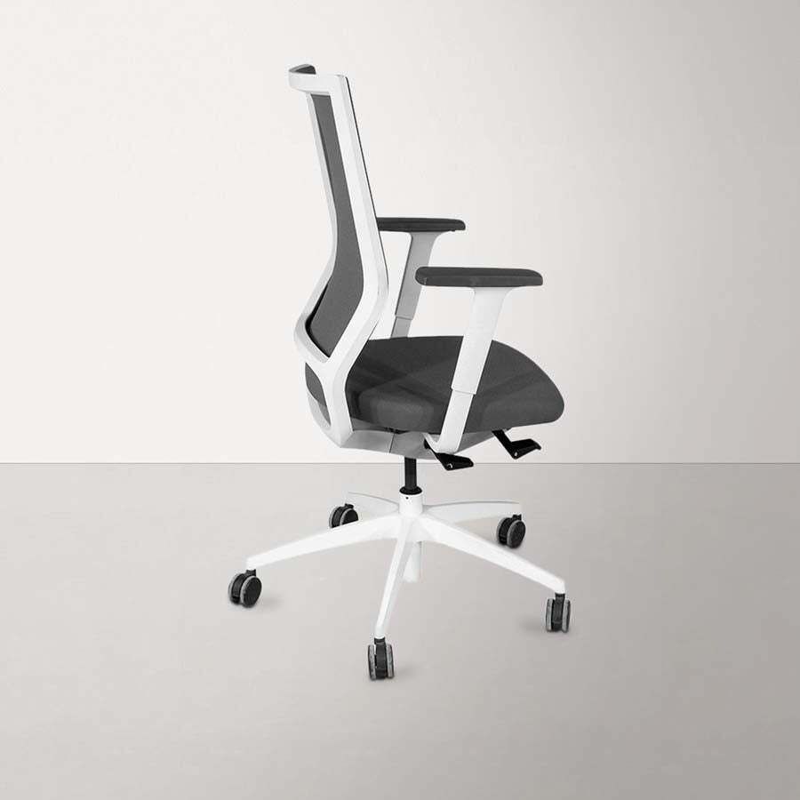 photo buy Sedus: Quarterback Office Chair   Refurbished