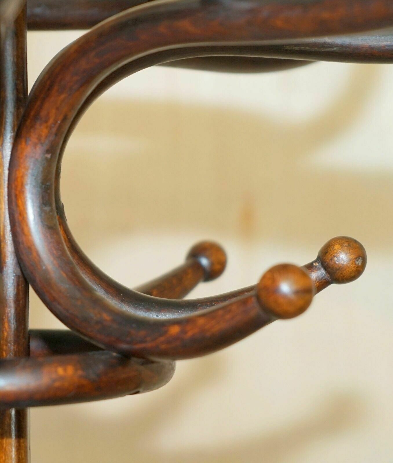 photo furniture Antique Original Late Victorian Circa 1880 Thonet Bentwood Coat Rack Stand