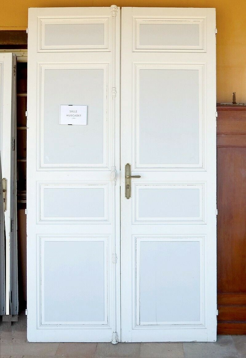 Important Castle Double Door – 1900
