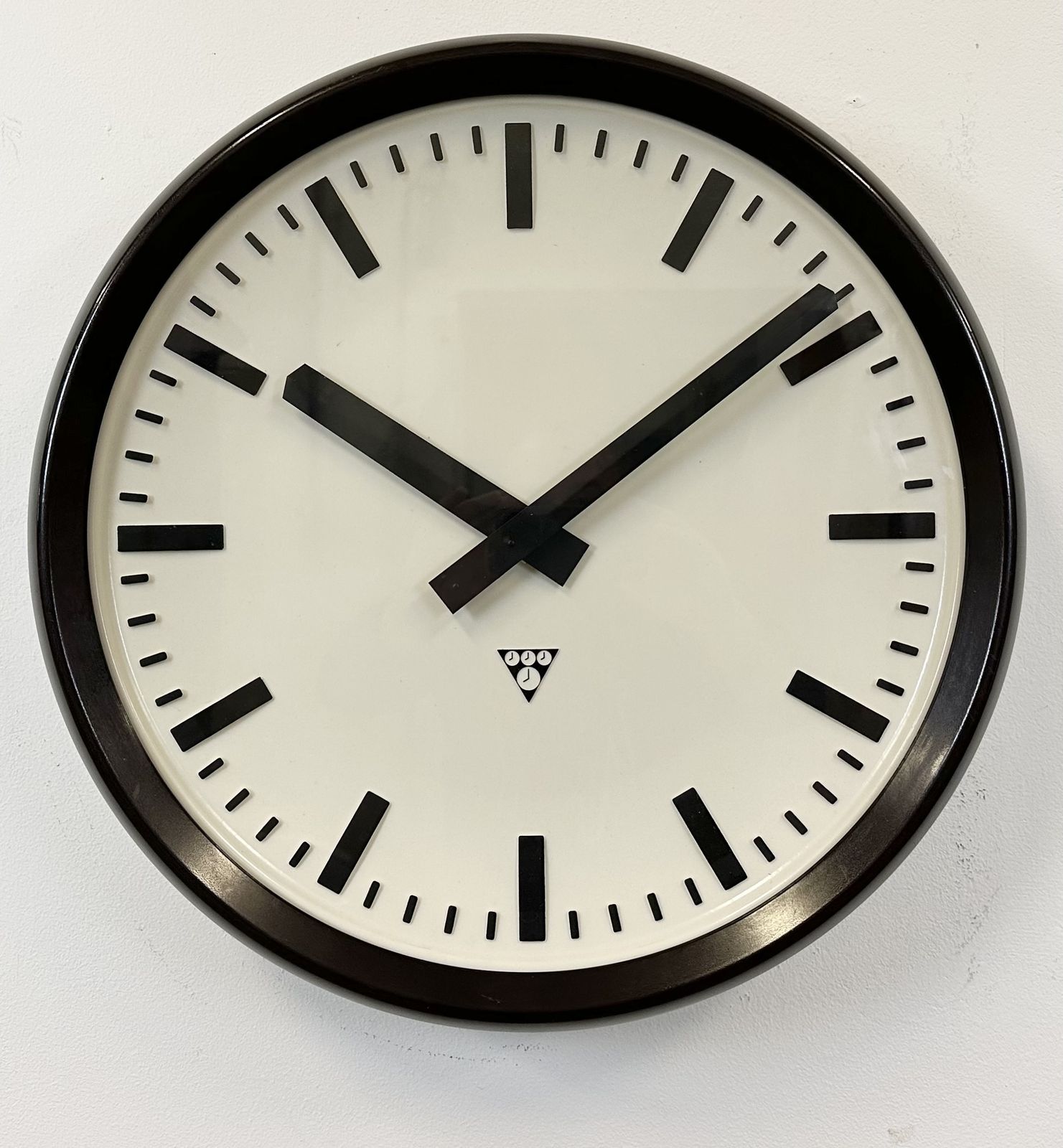 Large Industrial Bakelite Factory Wall Clock From Pragotron, 1960s photo Home Decor