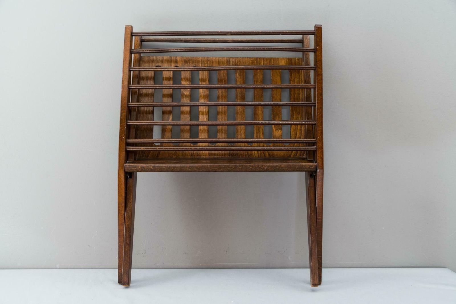 Magazine Rack In Solid Beechwood photo 482.0