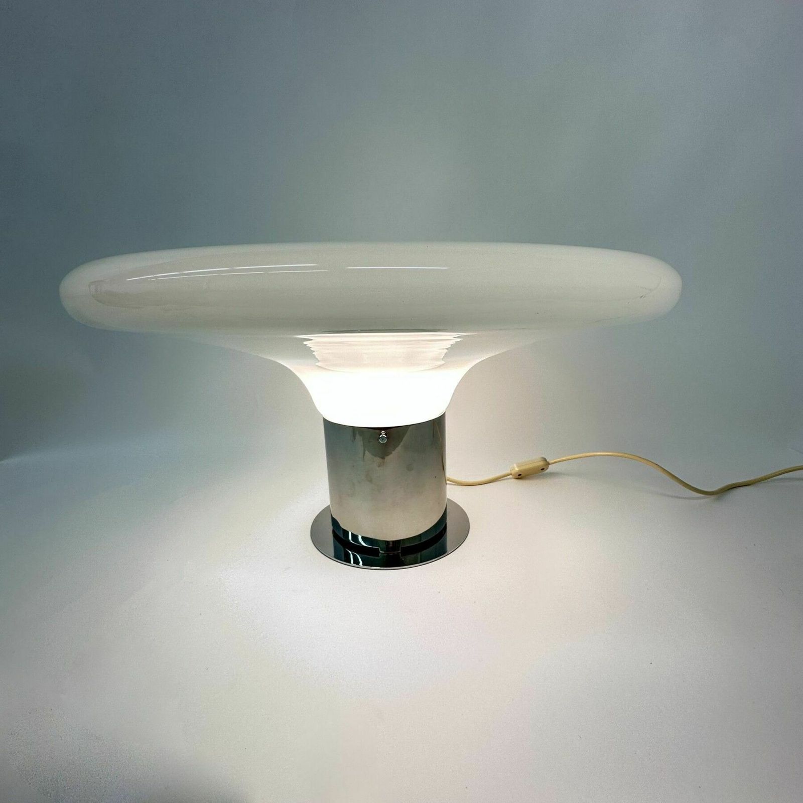 Grote Glazen Tafellamp – Ufo Space Age Italiaans Design, Jaren 1970 photo for sale