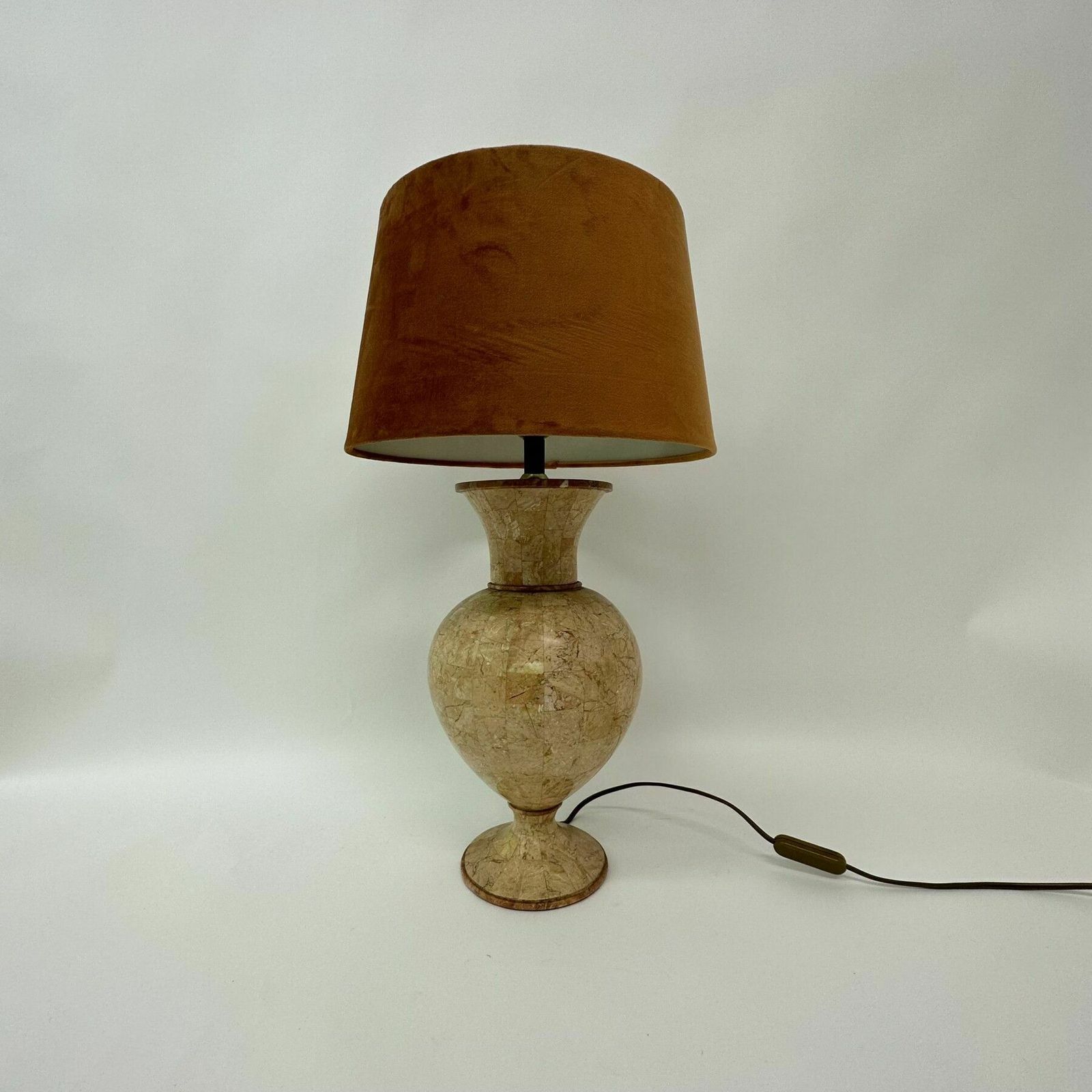 photo furniture Vintage Tessellated Marble Tafellamp Van Maitland Smith, Ca. Jaren 1970