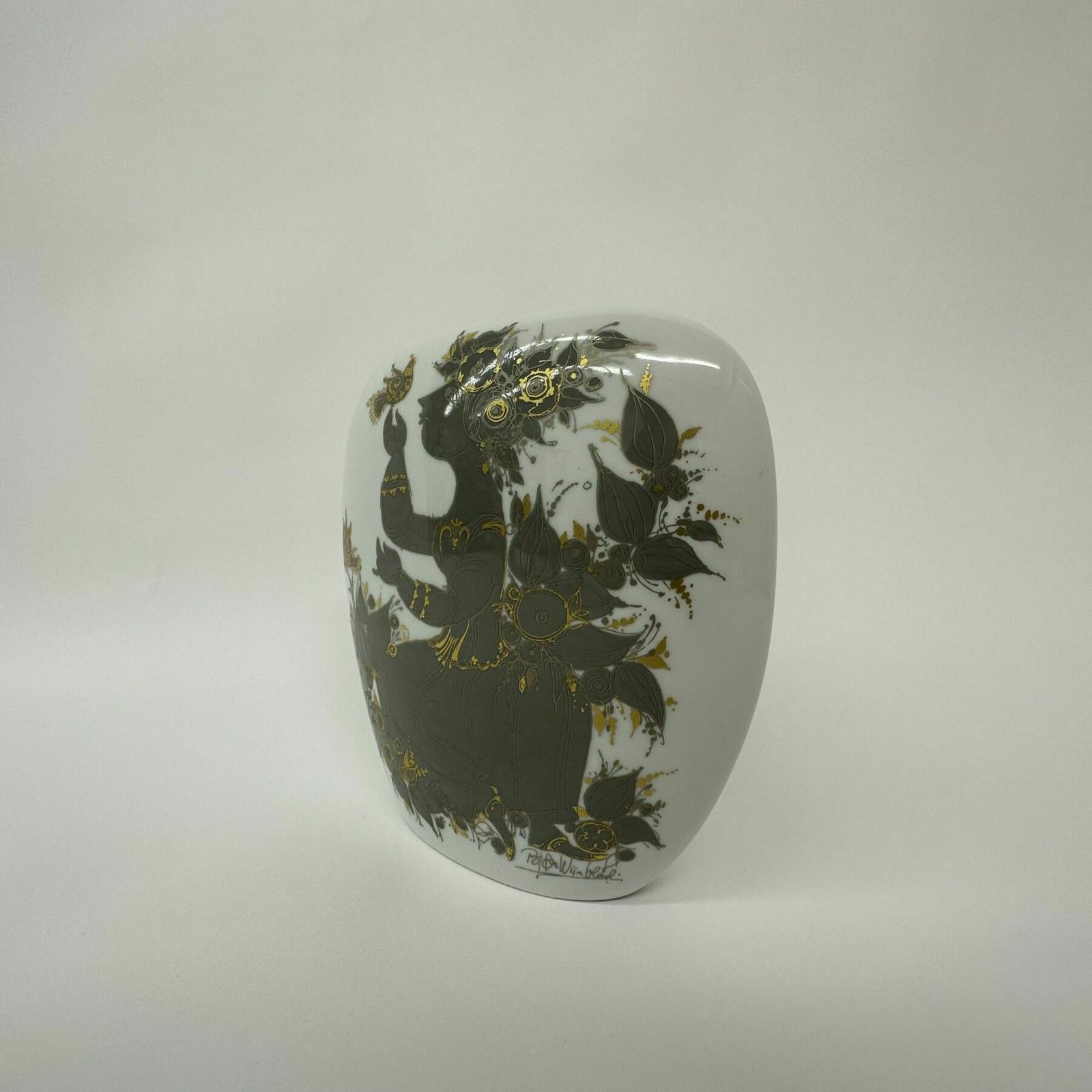 Mid Century Design Björn Wiinblad For Rosenthal Vase Sammuramat , 1970’s photo vinterior