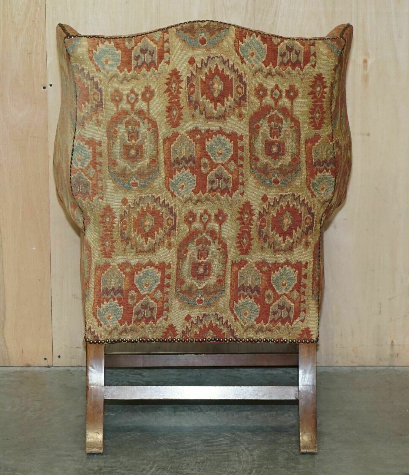 photo vinterior Pair Of Lovely George III Style Wingback Armchairs With Kilim Pattern Uphosltery