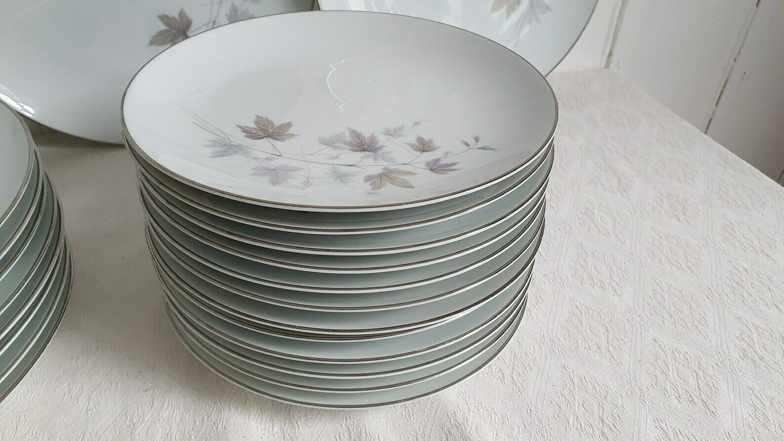23 Quality Noritake Harwood Autumn Leaves Browns Lilac Hues Dinner Salad Plates photo furniture