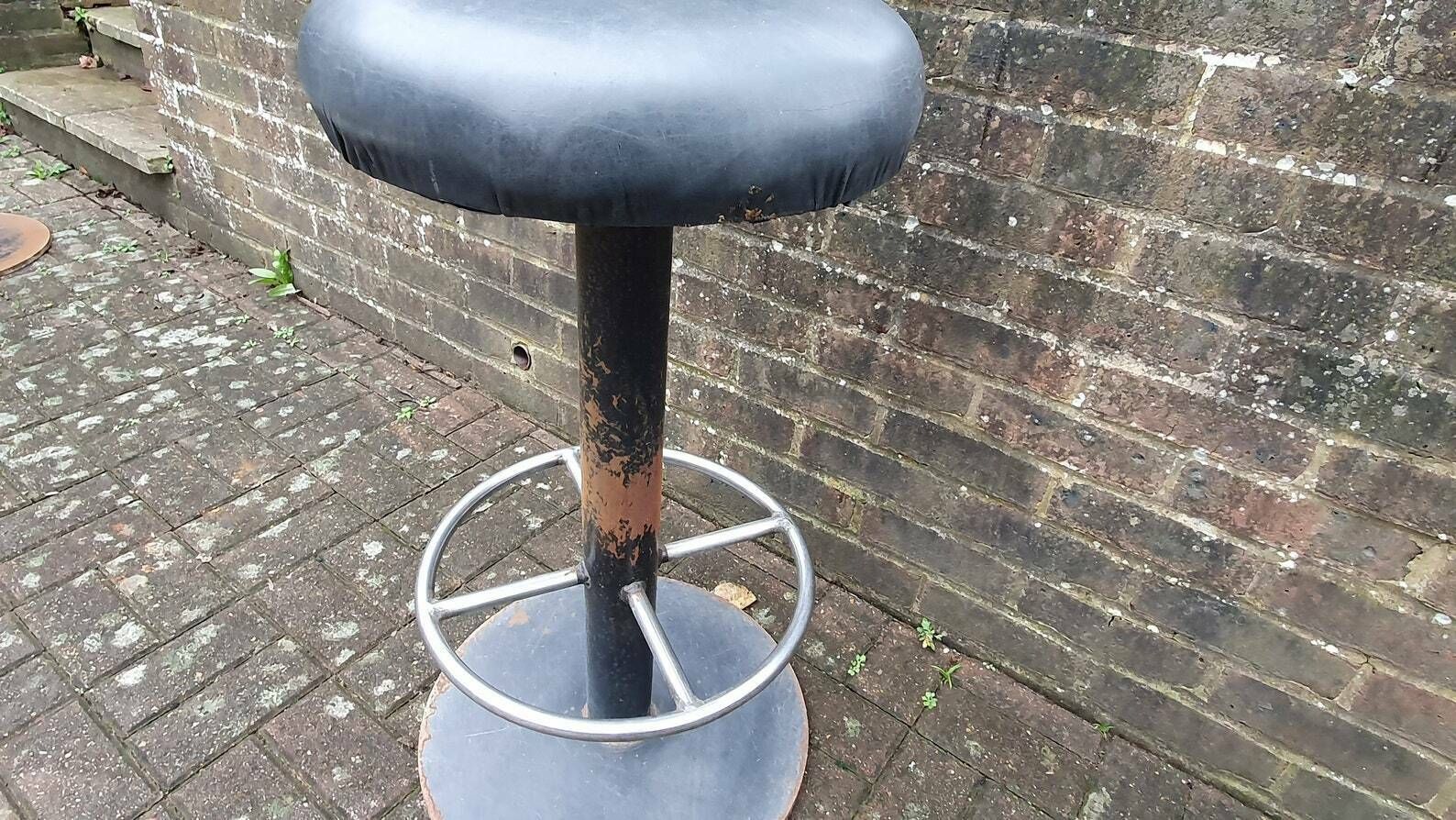 Vintage 70's Retro Bar Stool Solid Iron Chrome Leatherette Superb Quality And Style photo Furniture