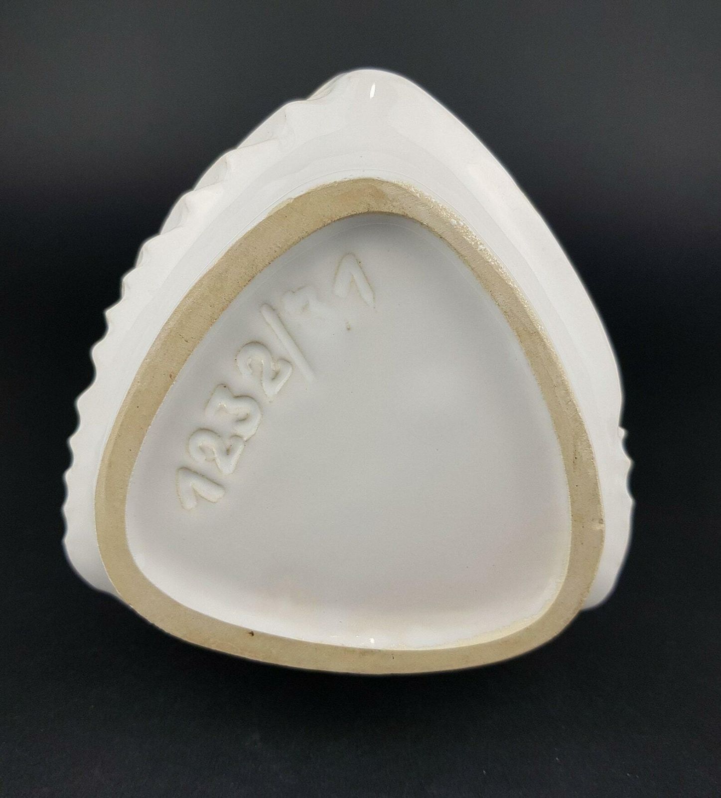 Vintage Ubelacker (ü Keramik) White Vase 1232 31 West German Pottery 1960s/70s photo vinterior