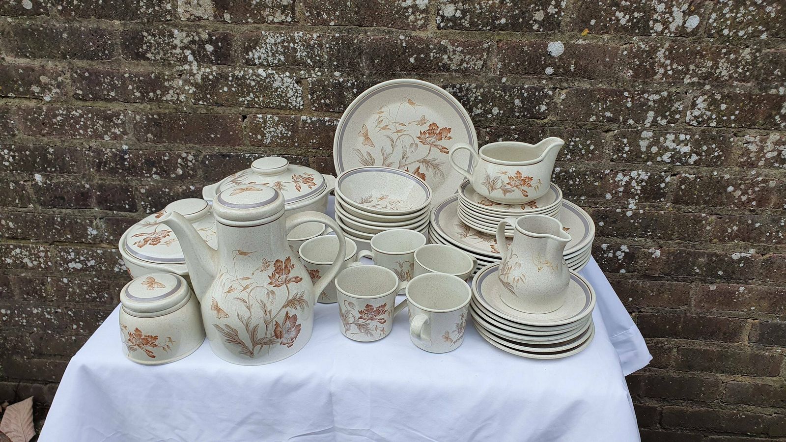 Large Quality Retro Tea And Dinner Service Royal Albert Summer Fantasy C1972
