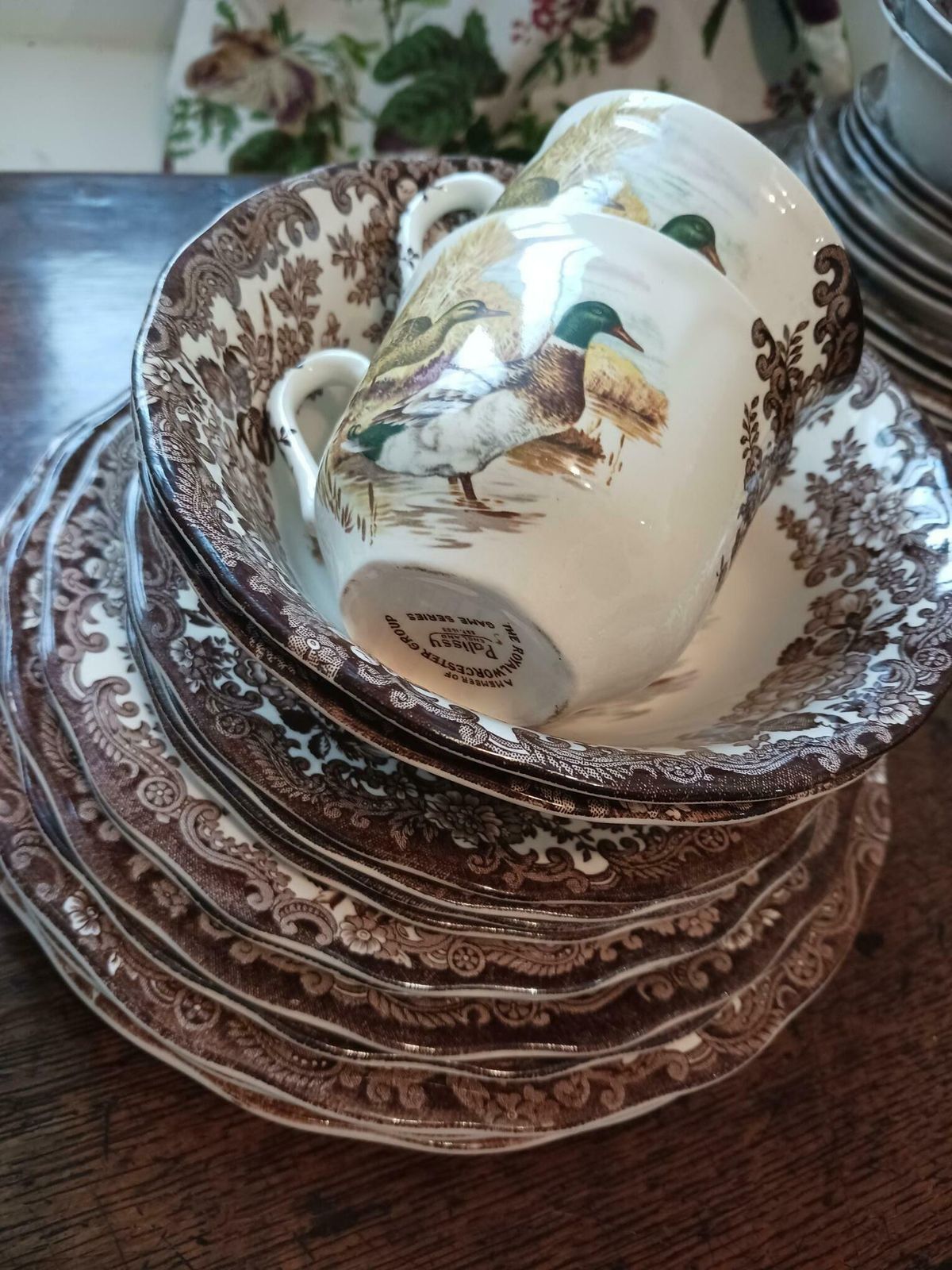 250.0 Royal Worcester Pallissy Game Series Birds  6 Person Table Setting photo