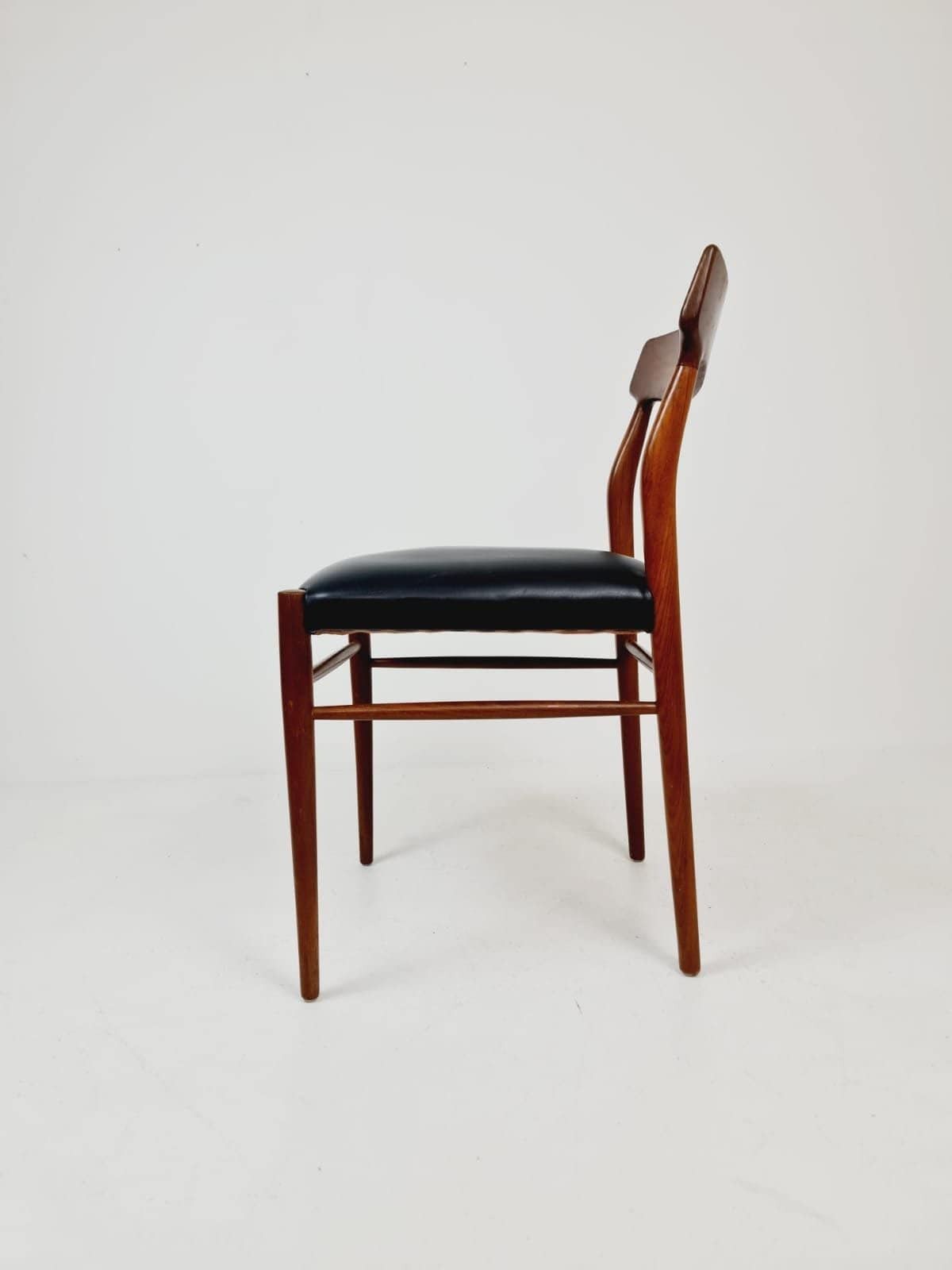 Mid Century Teak Chair By Knud Faerch For Slagelse Møbelverk, 1960s photo vintage