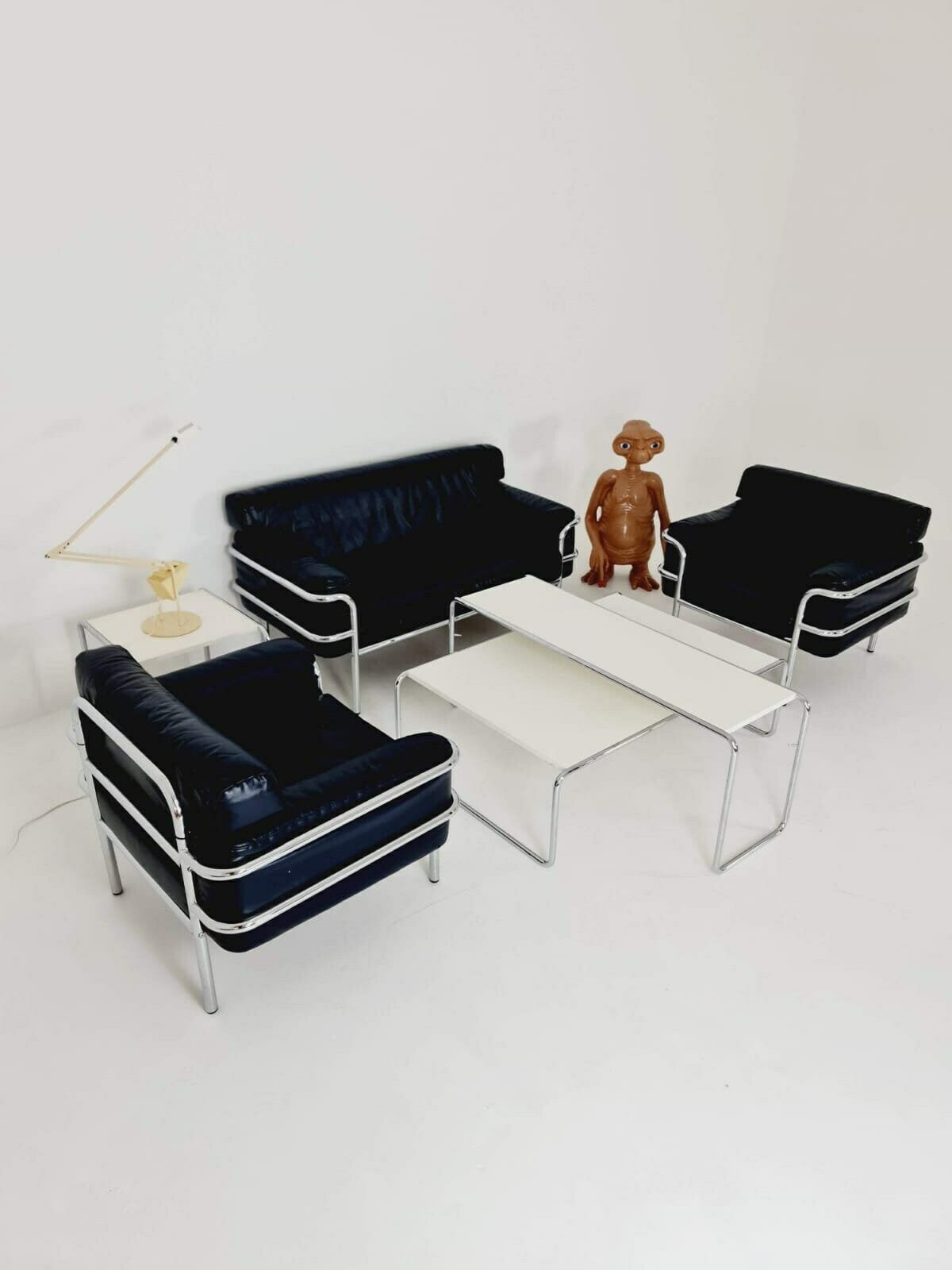photo furniture Mid Century Leather Bauhaus  Style Of Cassia Lc3 Style Sofa , 1980s