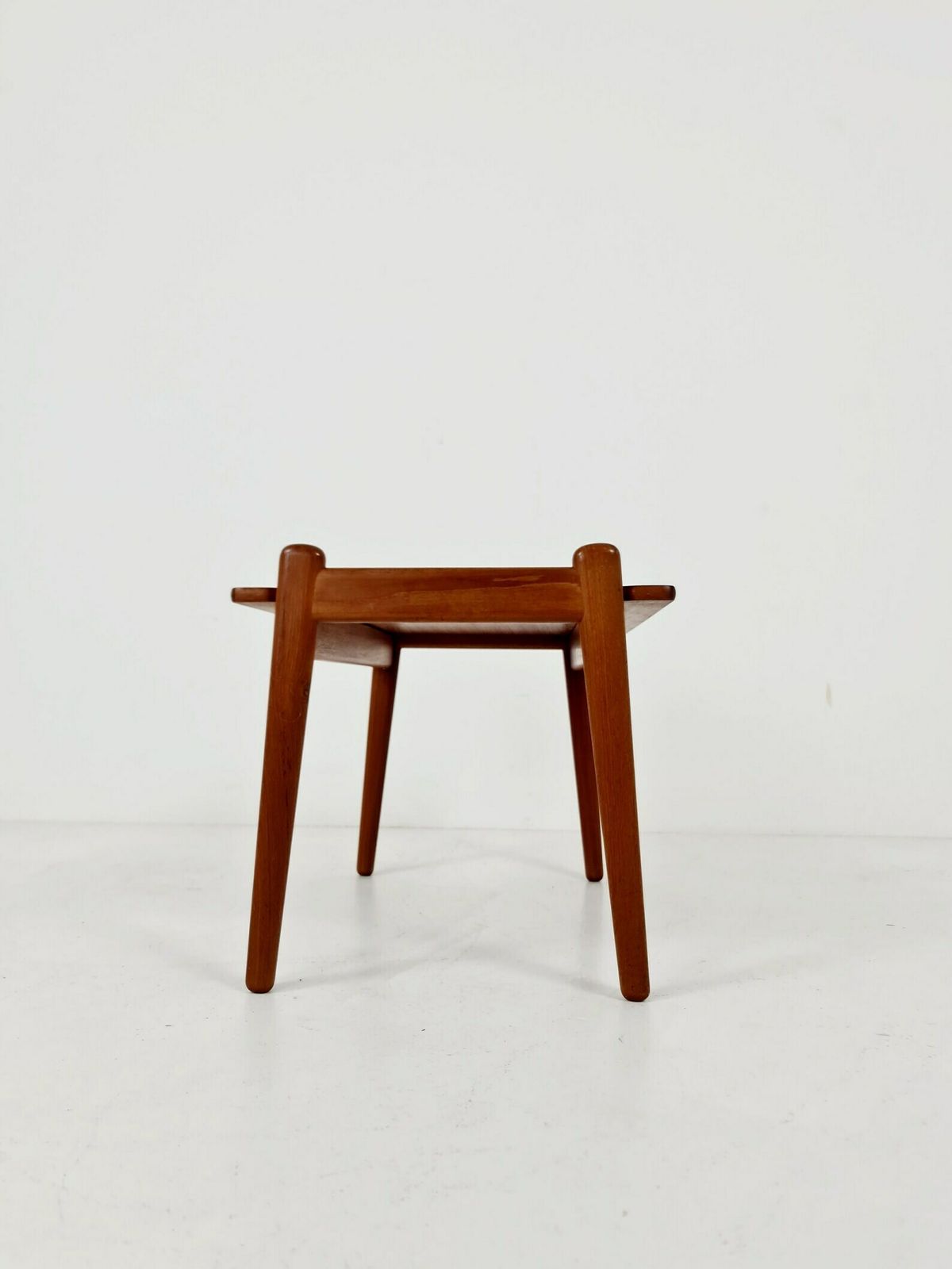 Norwegian Vintage Side Table Model Vanet By Frederik Kayser, Norway, 1950s photo vinterior