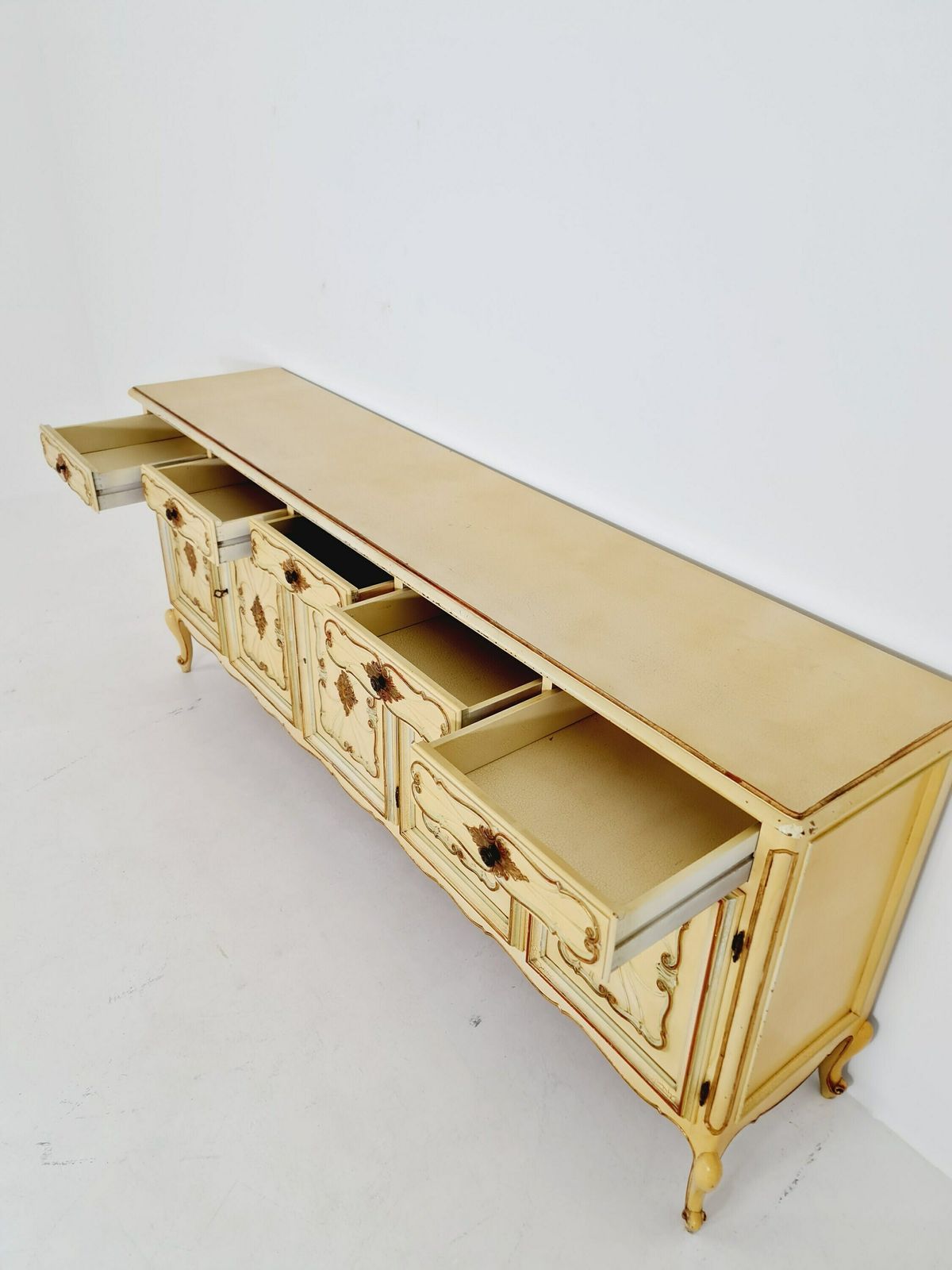 Super Rare Antique French Giant Venetian White Lacquered Sideboard Louis XIV photo 2891.0