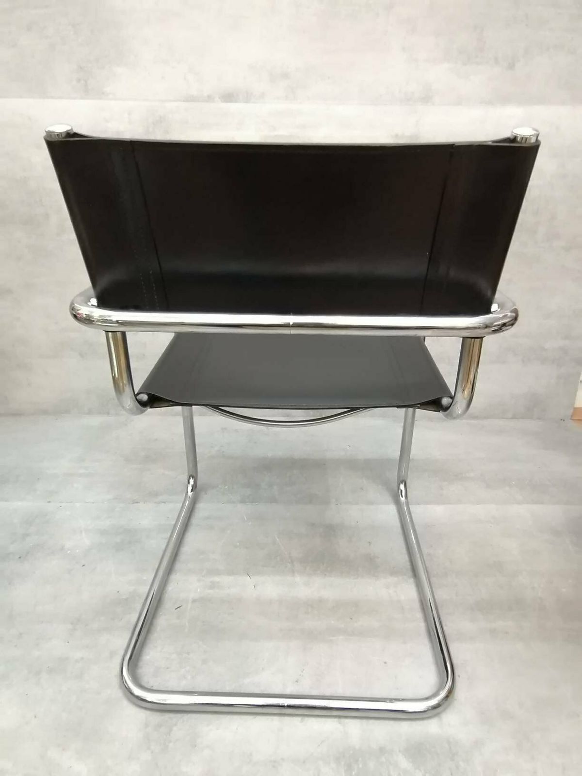 1 Von 2 Vintage Model S34 Black Saddle Leather Dining Chairs By Mart Stam & Marcel Breuer 1980s photo vintage