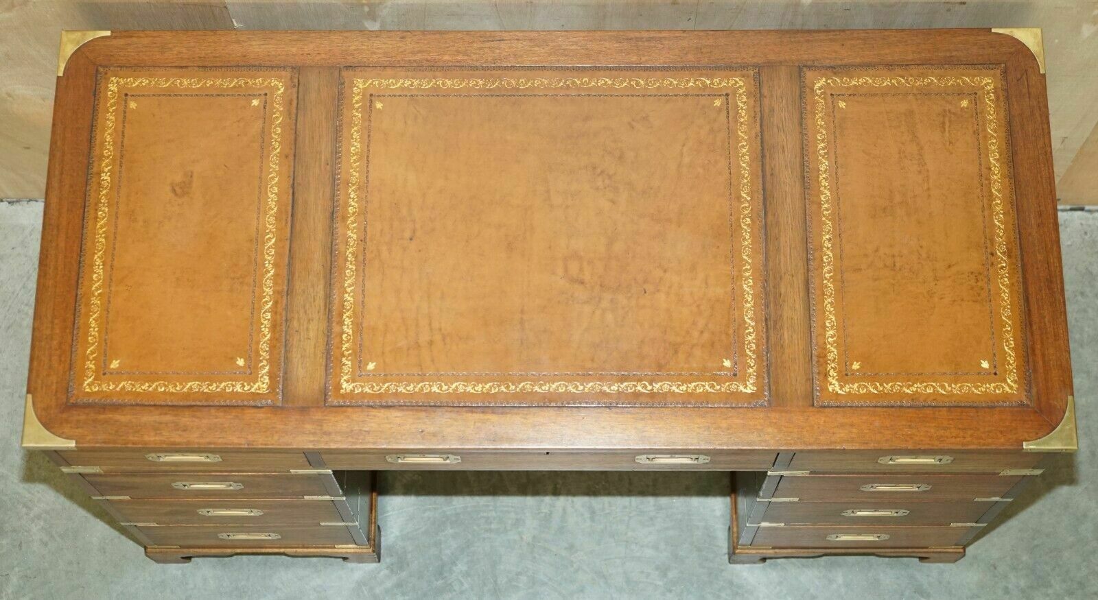photo vinterior Fully Restored Harrods Kennedy Brown Leather Military Campaign Pedestal Desk