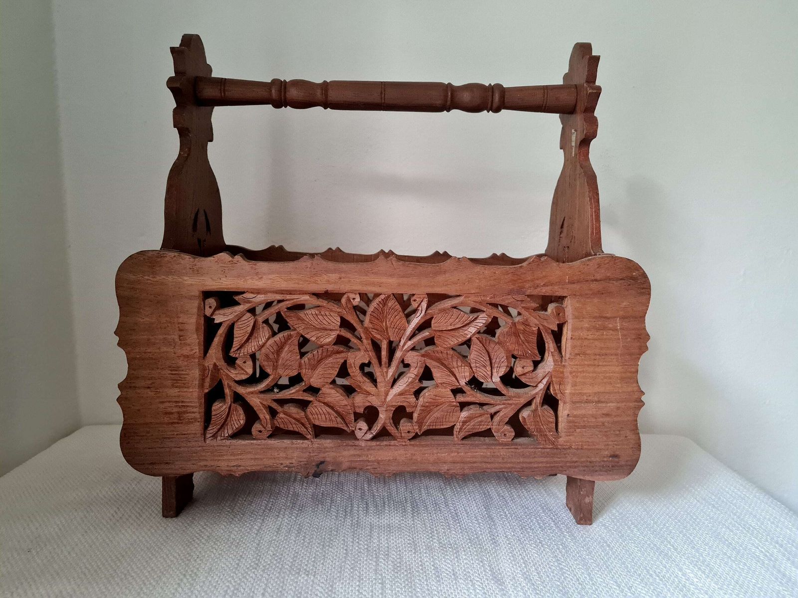Vintage Mid Century Houten Handgemaakt Gesneden Tijdschriftenhouder Jaren 80