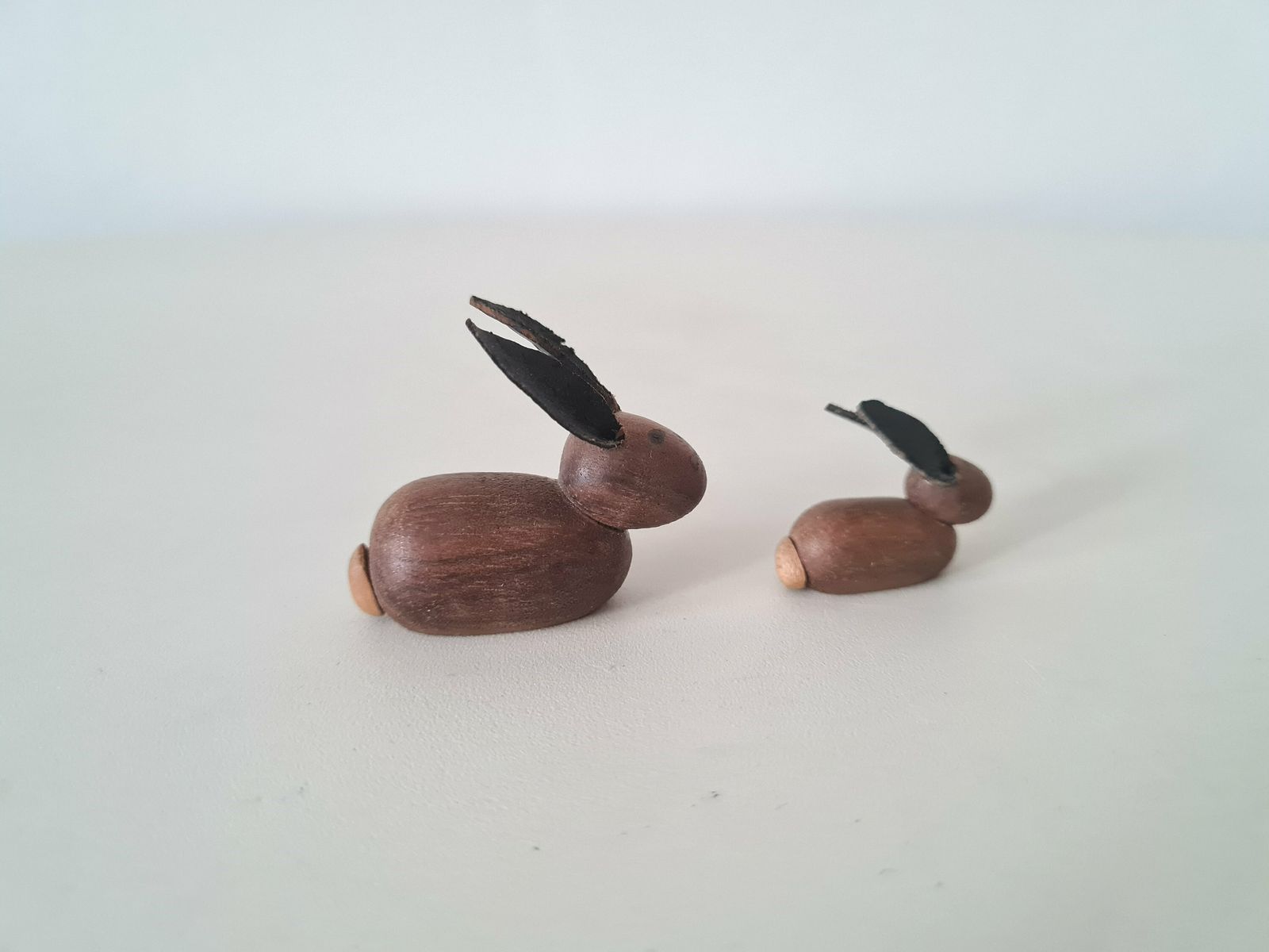 photo furniture Vintage Erzgebirge Pair Of Easter Bunnies Folk Art Hand Painted Made In East Germany German Easter Wooden Decoration