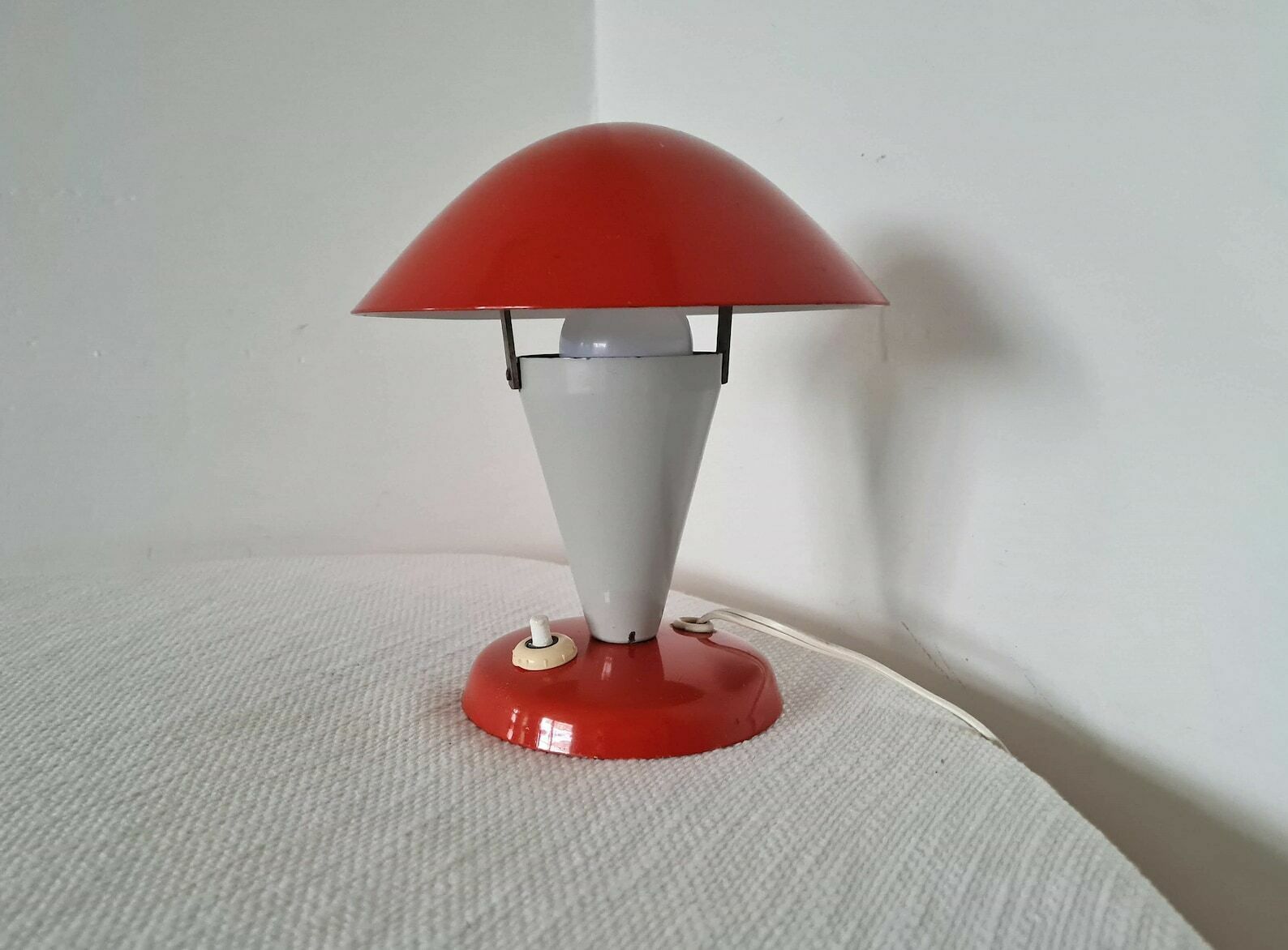 photo for sale Vintage Paddenstoel Art Deco Tafellamp Van Josef Hurka Voor Napako – Tsjechoslowaakse Bauhaus Tafellamp