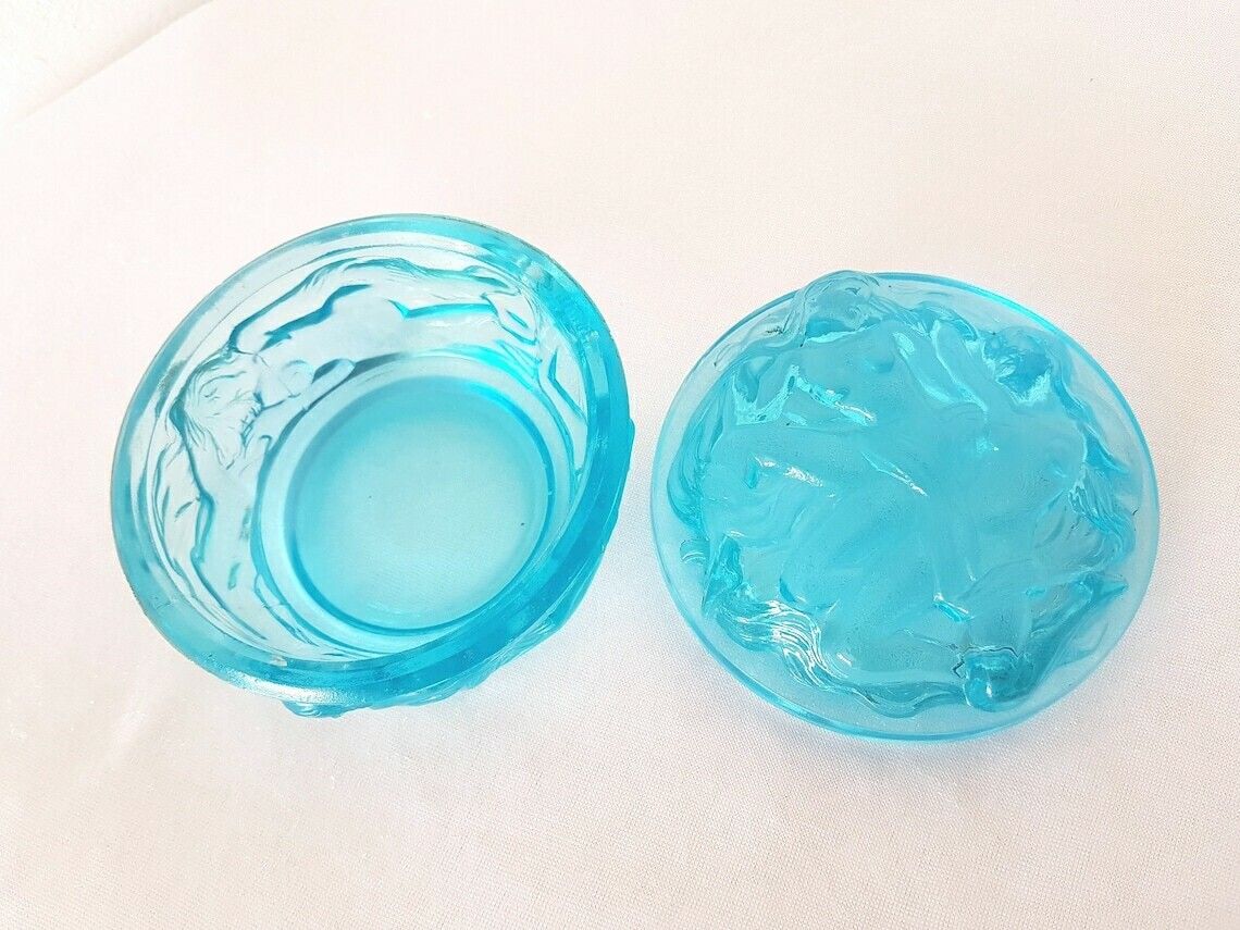 Art Deco Sieradendoos / Poederdoos Van Aquablauw Glas – Schlevogt Ingrid Design, Tsjechisch Boheems Glas photo 84.0