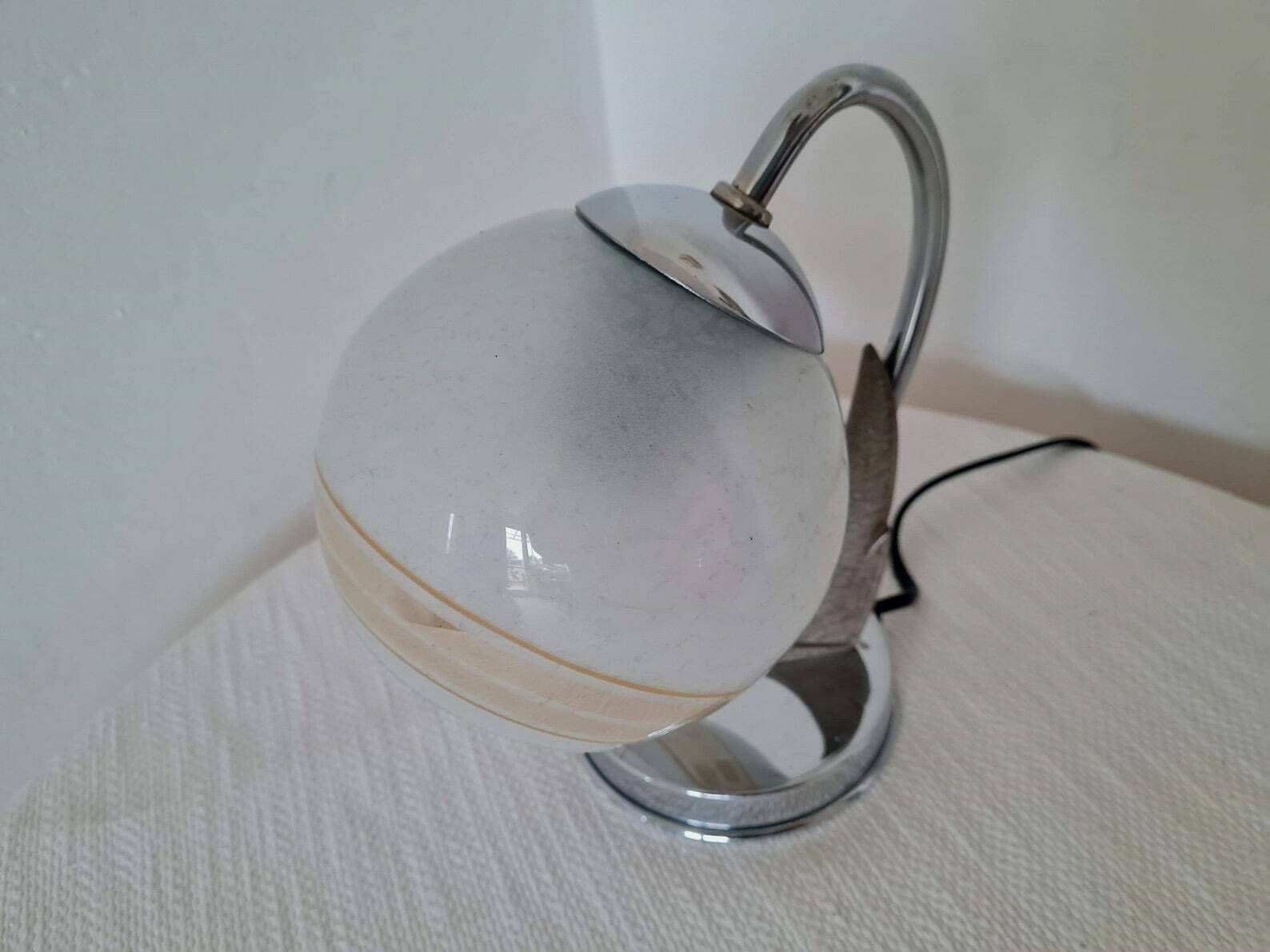 Vintage Bauhaus Nikkelen Tafellamp Zukov Met Glazen Bolkap photo for sale