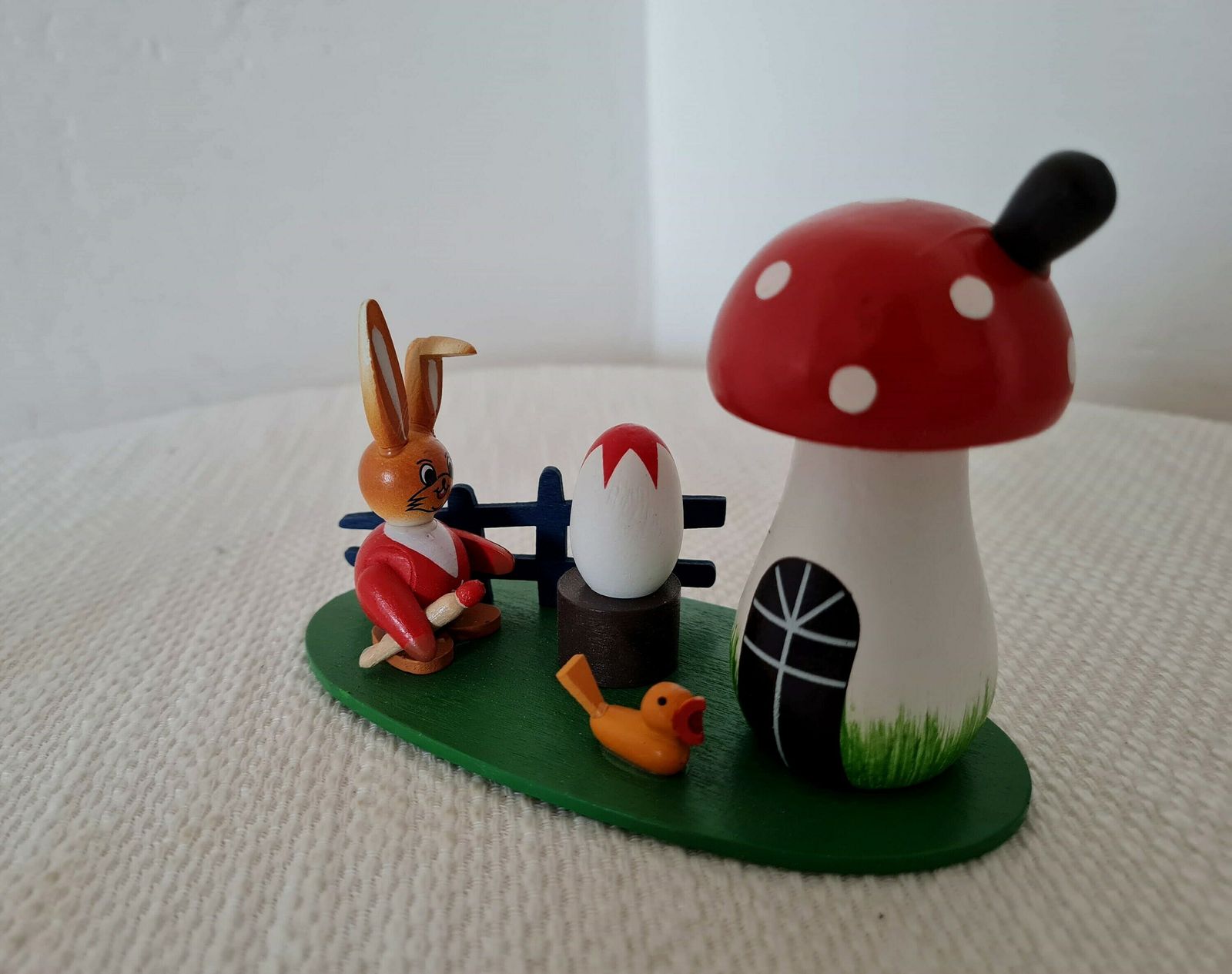 Vintage Erzgebirge Easter Bunny German Wooden Decoration Folk Art Hand Painted Made In East Germany photo vinterior
