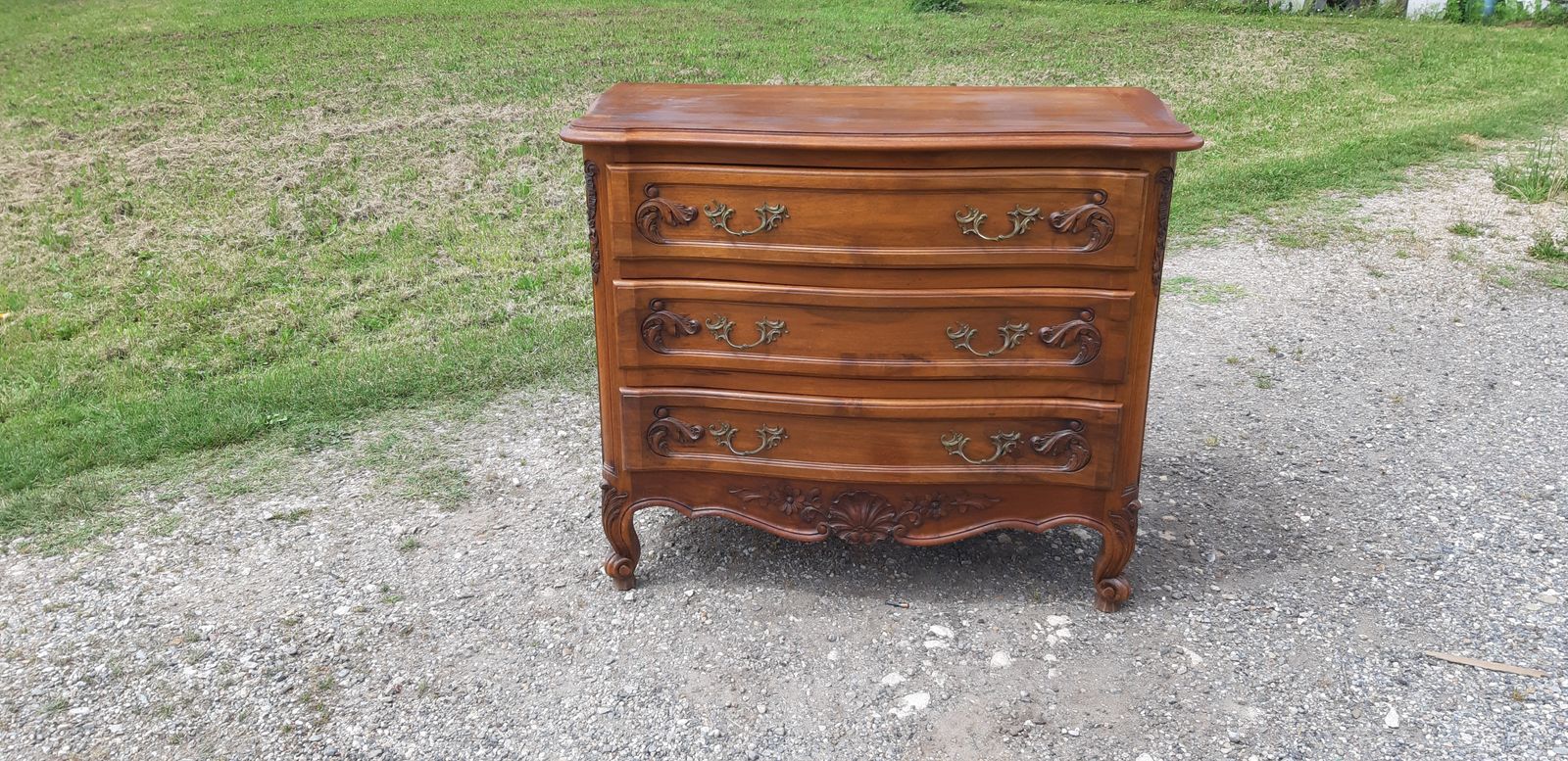 photo furniture Chest Of 3 Drawers Walnut And Brass