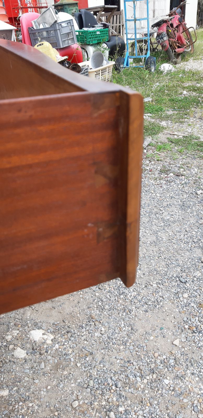 493.52 Chest Of 3 Drawers Walnut And Brass photo