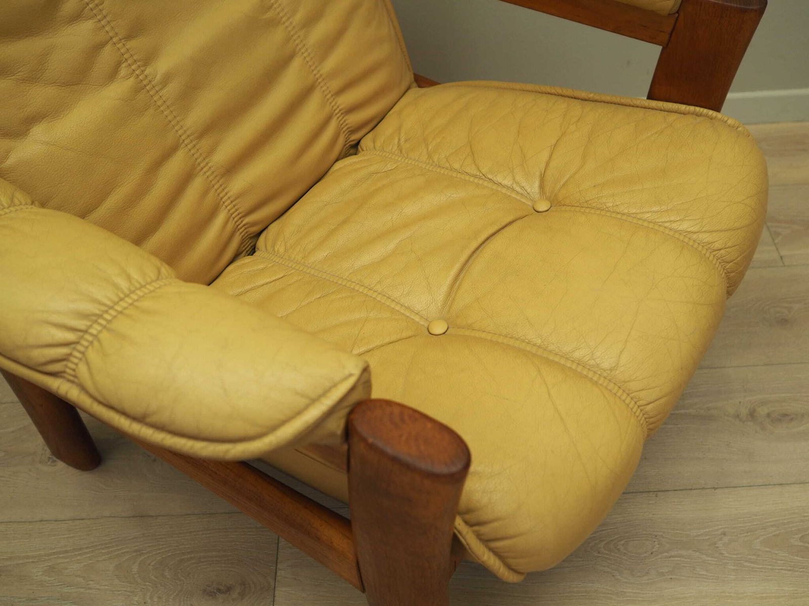 429.0 Yellow Leather Armchair, Danish Design, 1960s, Production: Denmark photo