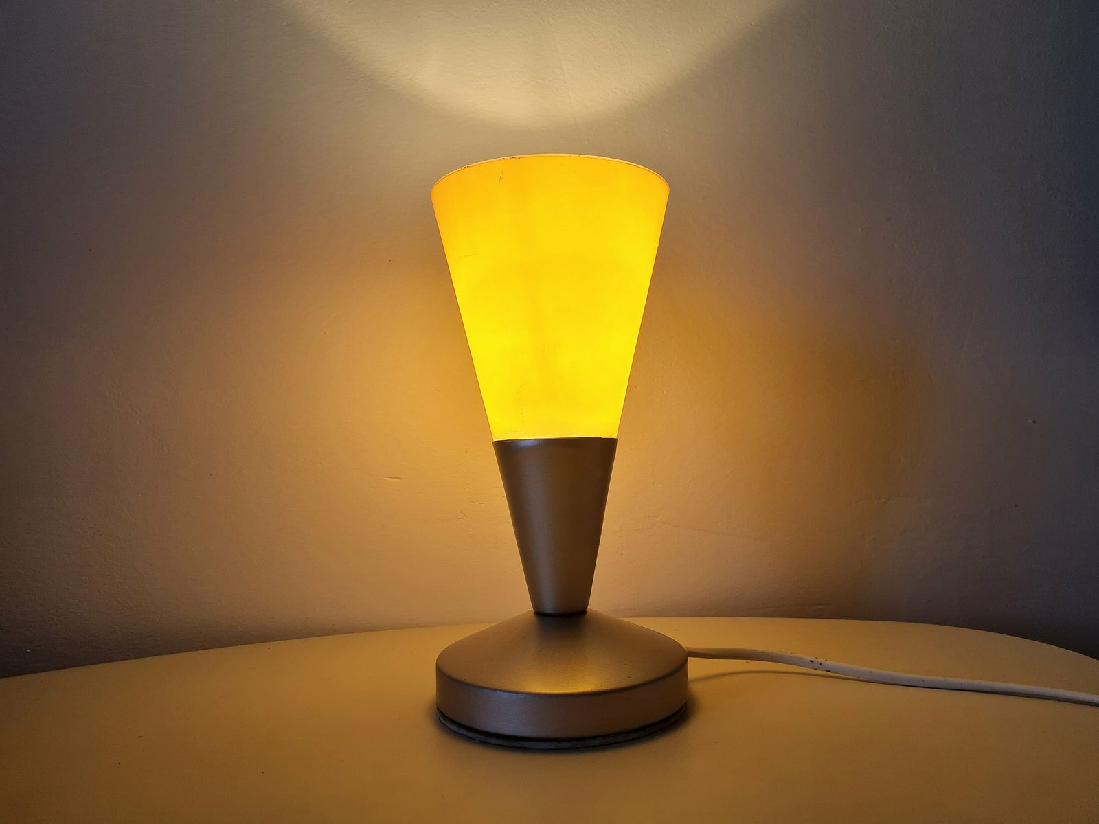 Vintage Memphis Milano stijl bureaulamp met touchfunctie, jaren 1990 photo for sale