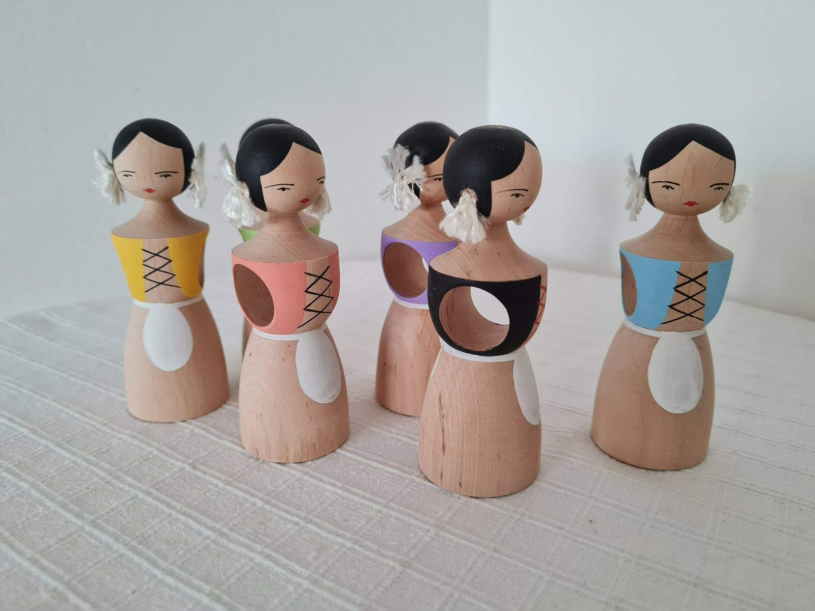 photo for sale Vintage Erzgebirge Folk Art Hand Painted Set 6 Napkin Rings In Original Box 80s