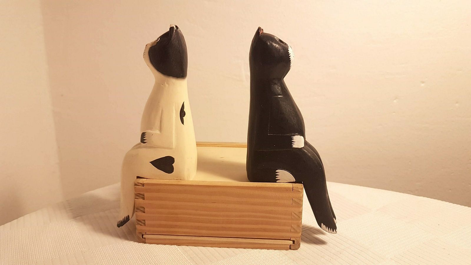Vintage Couple Of Wooden Cats Figurines Sitting Cats Collectible Kitten Cat Sculpture Vintage Cat Lovers Gift