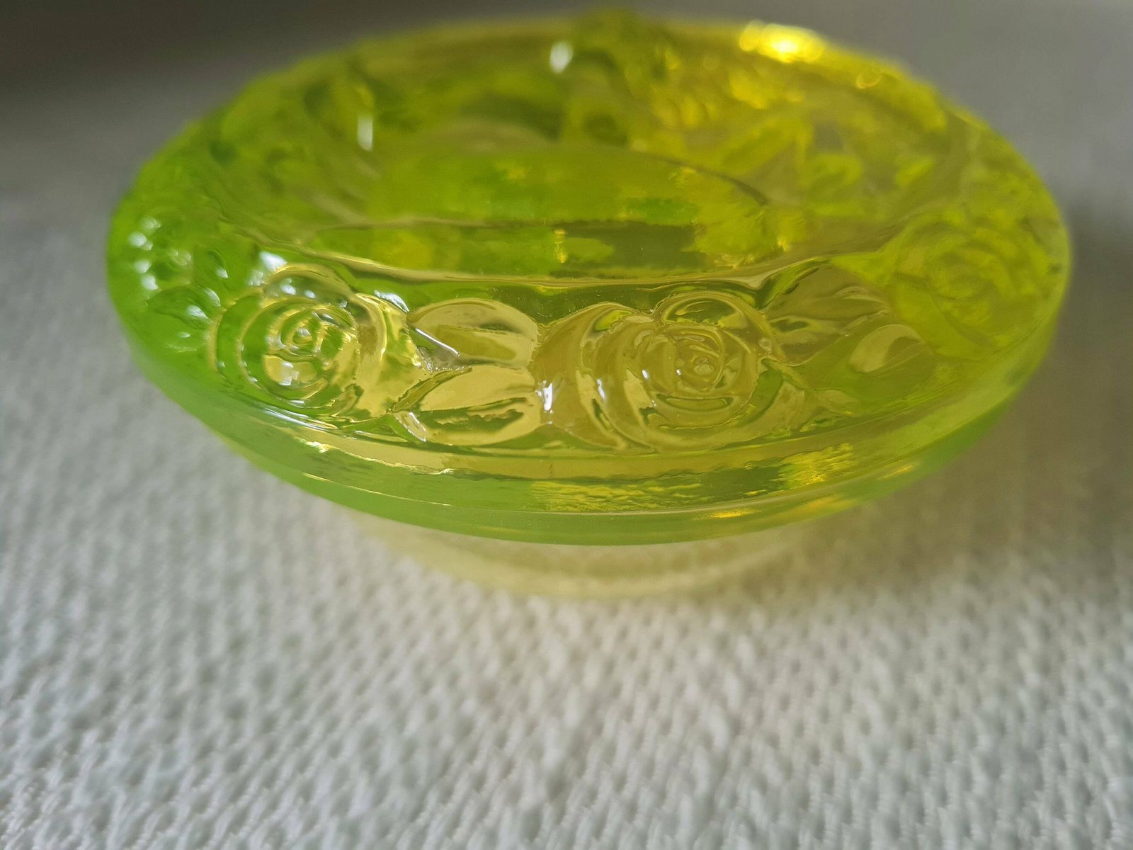 photo furniture Vintage Czech Uranium Glass Dose Jewelry Box Perfect Condition Not Used