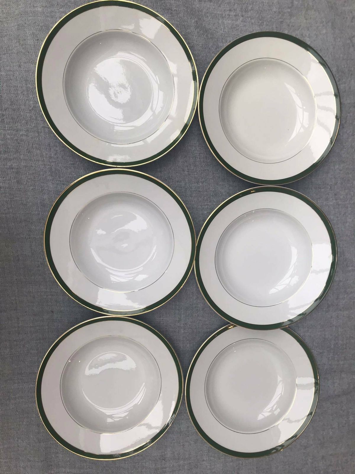 Antiek Set Van 6 Soepborden Van Villeroy And Boch Mettlach, Groene Rand Met Goud, 19e Eeuw, Grote Borden 25,1 Cm Diameter, Duits Porselein photo vintage