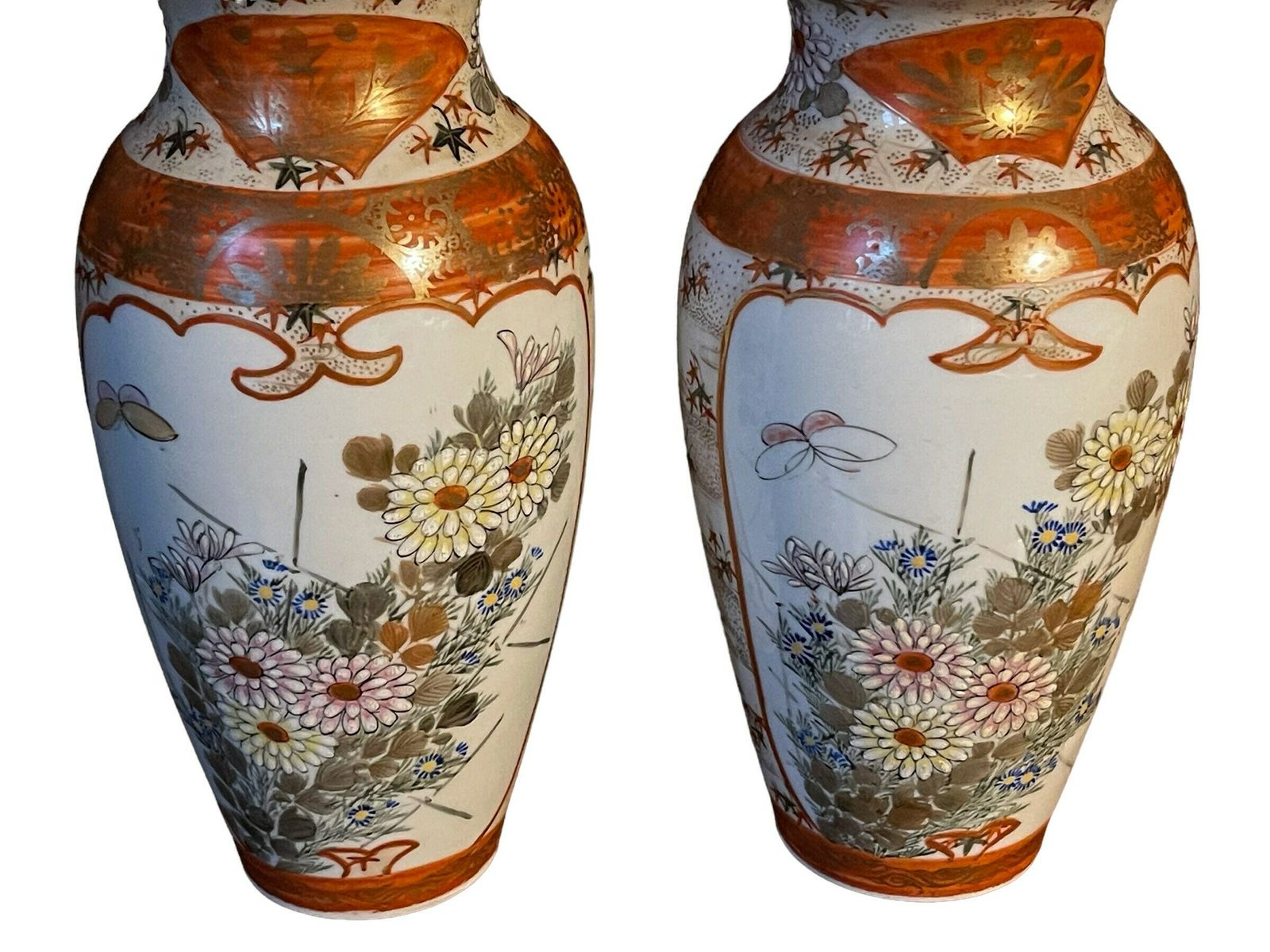 photo furniture Pair Of Japanese Kutani Vases, Decorated In Orange And Gold